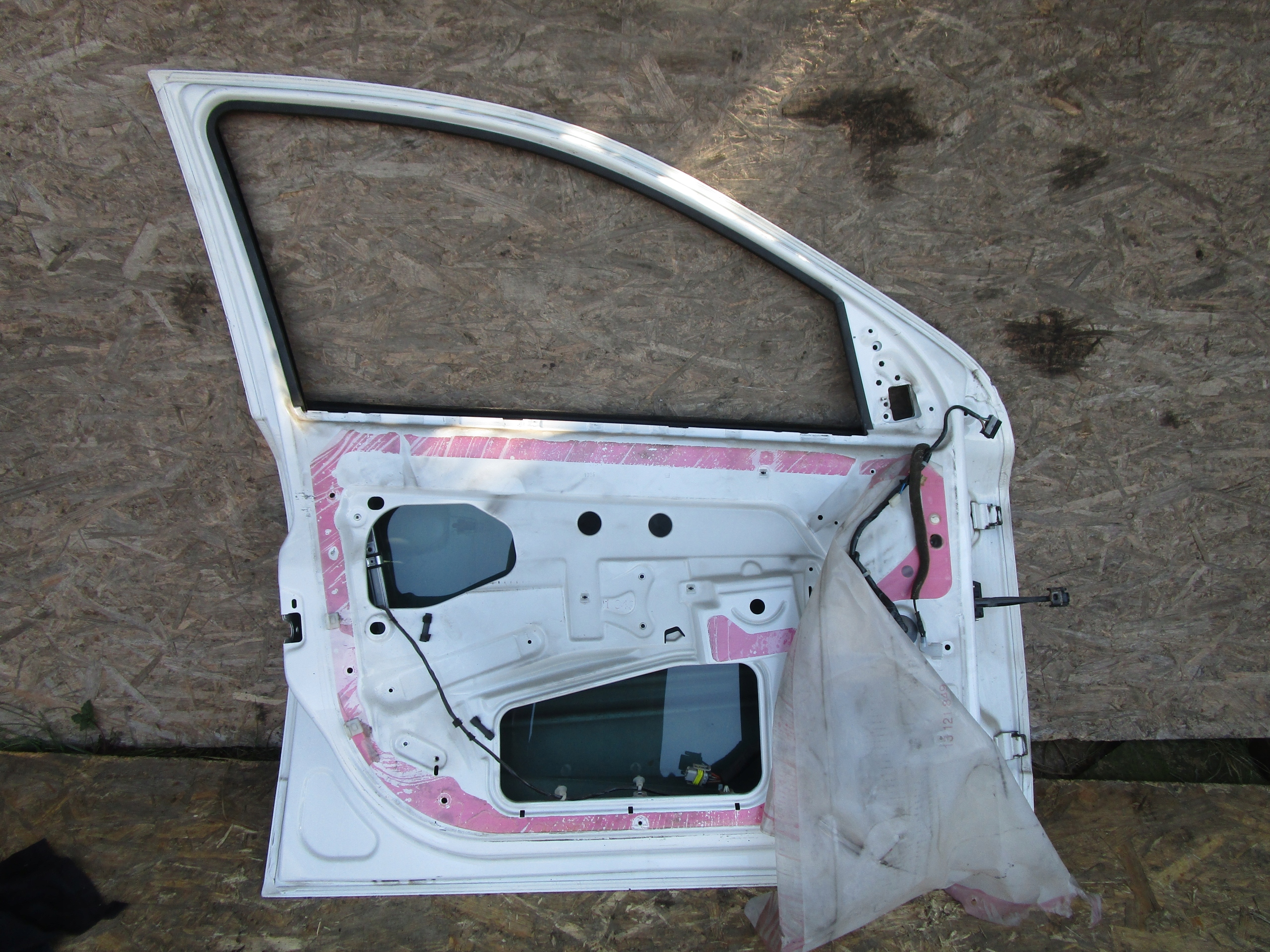 Drzwi przód lewe Opel Astra III 3 Kolor do lakierowania