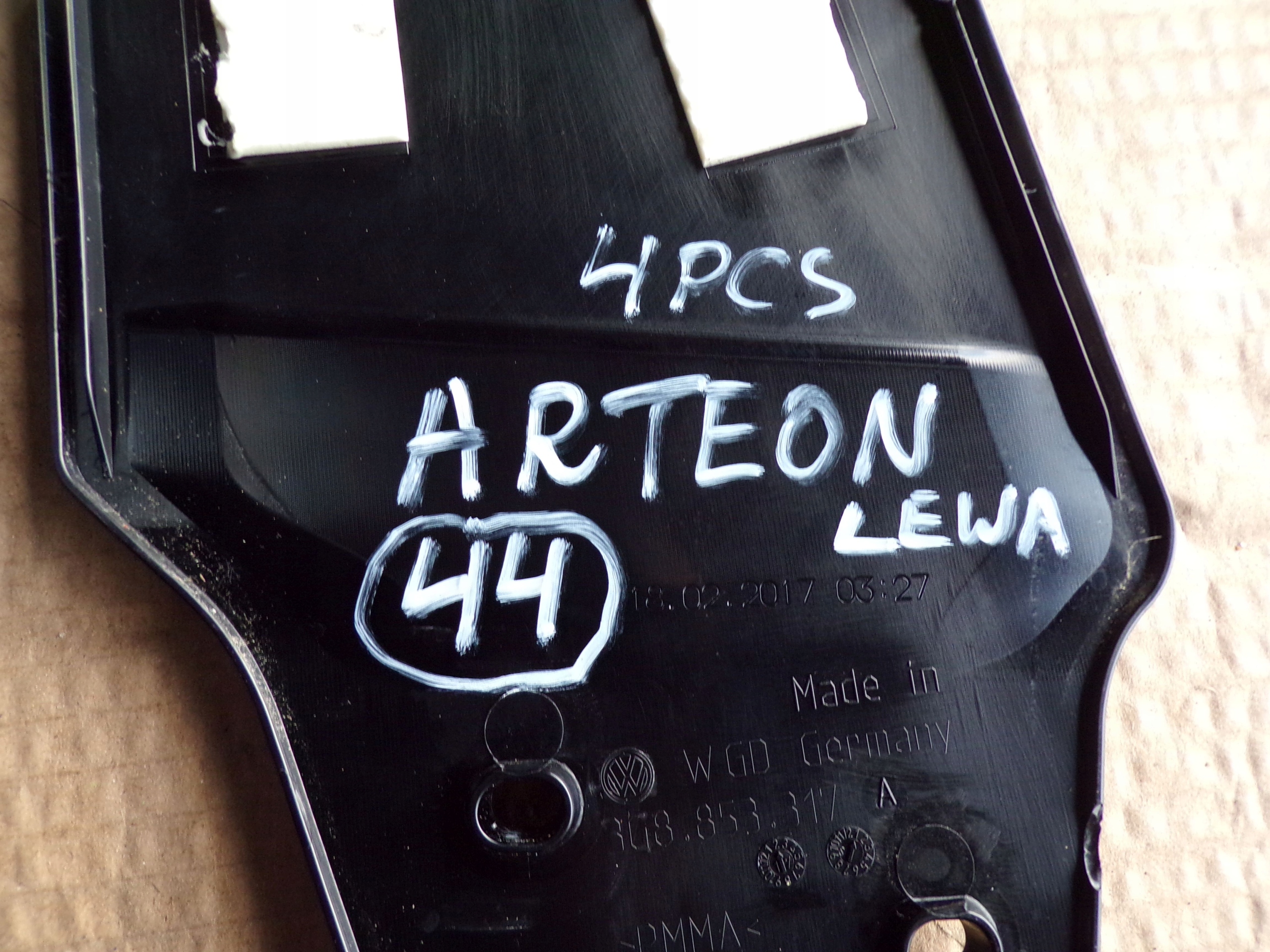 OSŁONA SŁUPKA LEWA 3G8853317A VW ARTEON Producent części Volkswagen OE