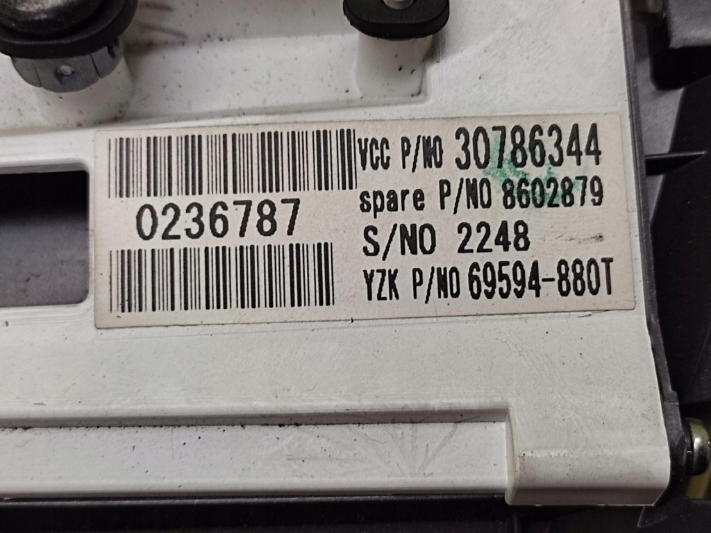 VOLVO V50 1.6 HDI dials 30710071