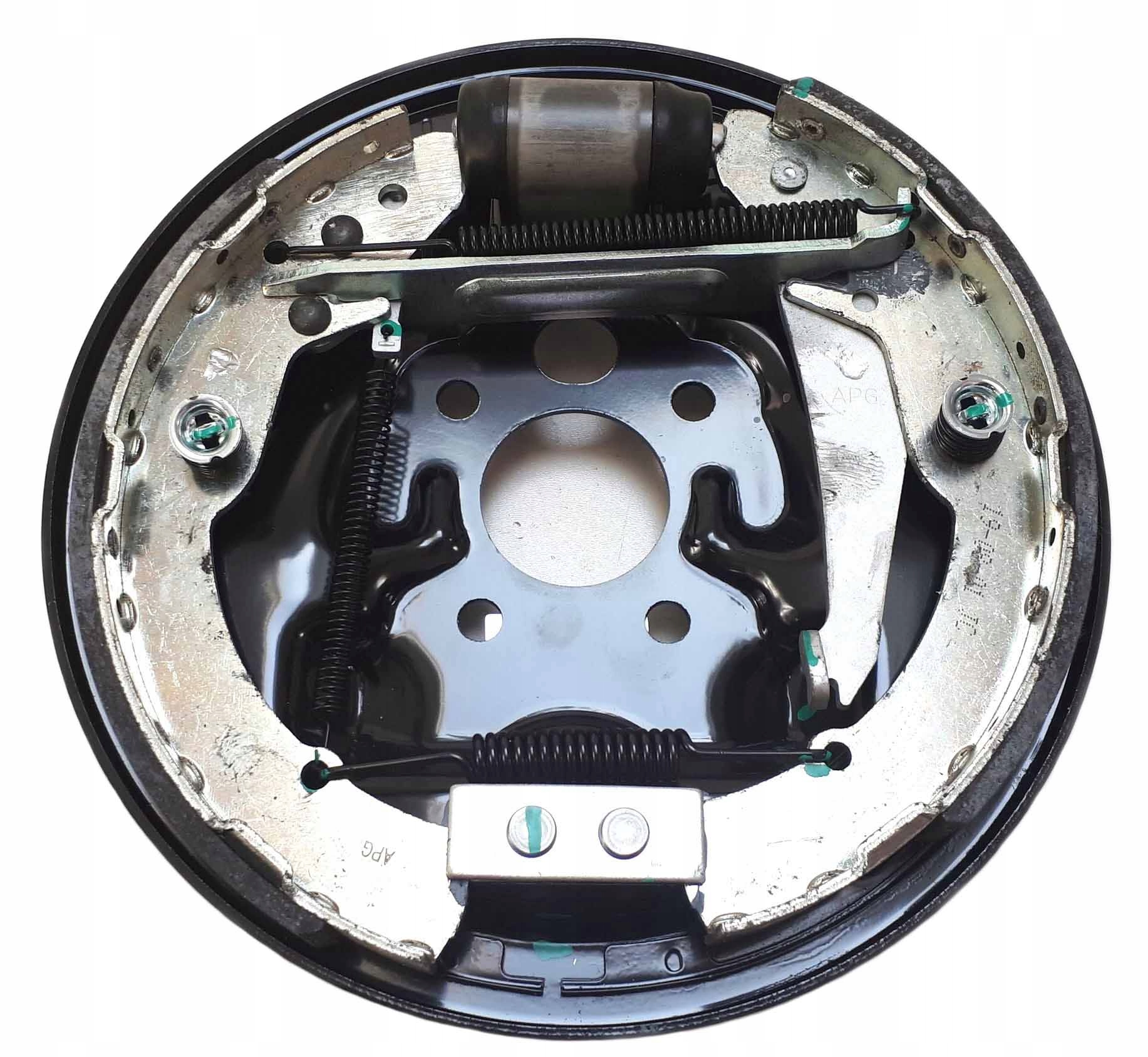 SZCZEKI CYLINDEREK TARCZA KOTWICZNA LEWA B17912 Car type Passenger cars Cargo vans