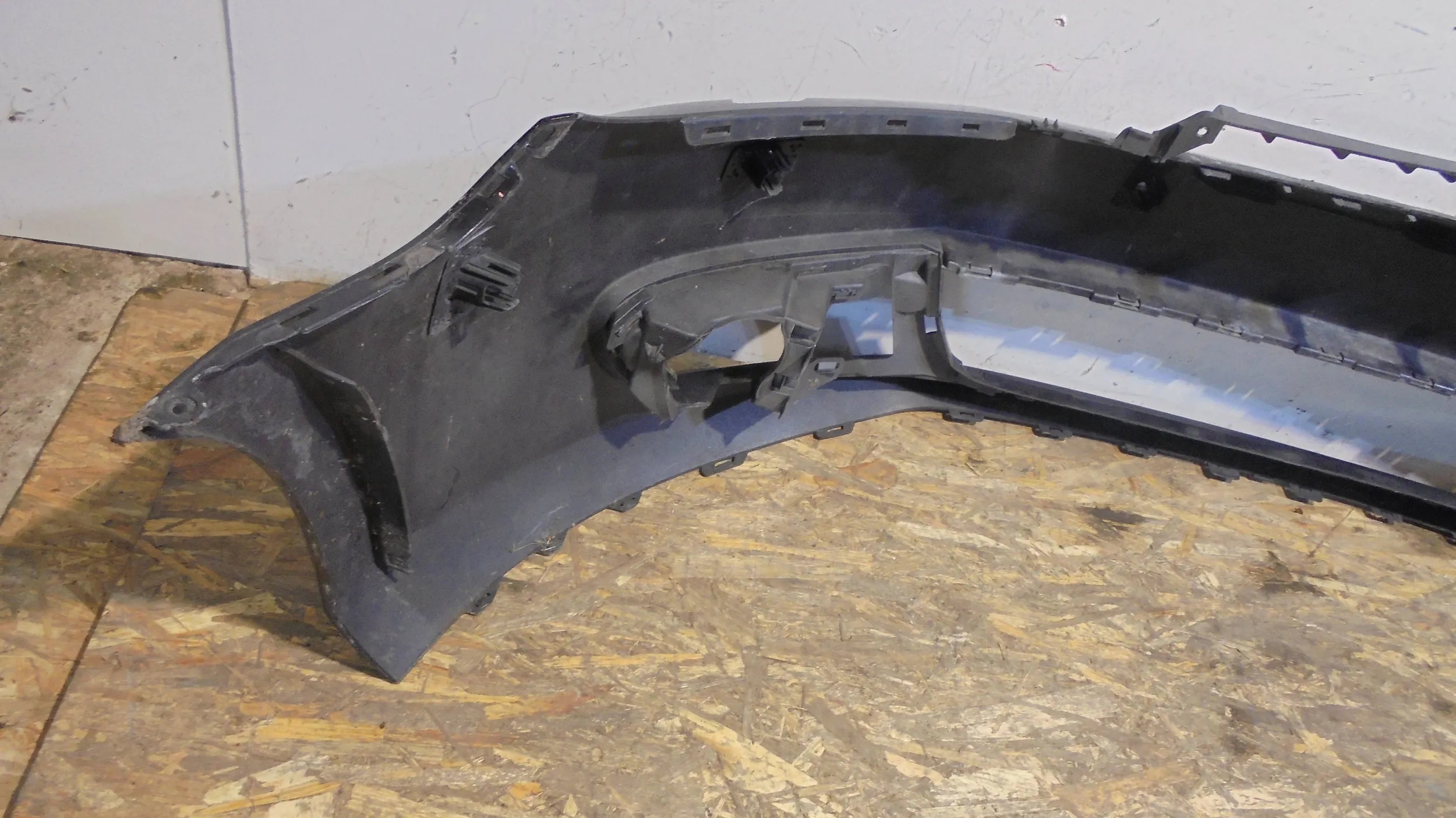 bumper front 5K0807221 Volkswagen Golf VI
