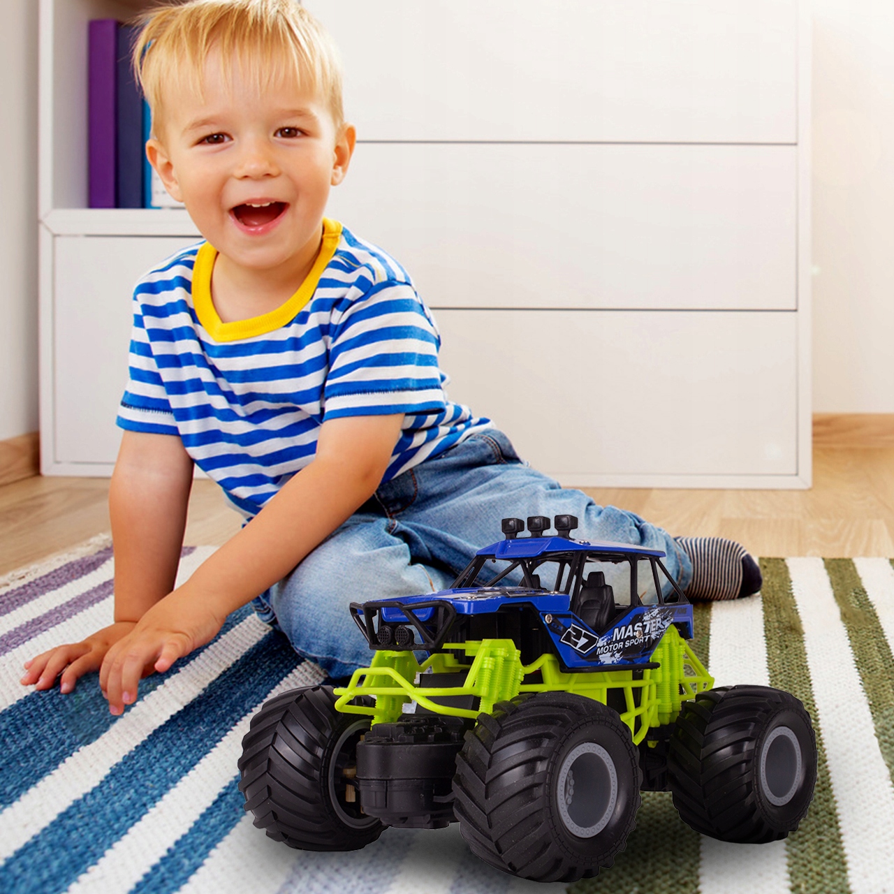 SAMOCHÓD TERENOWY ZDALNIE STEROWANY RC 1:20 Materiał Plastik