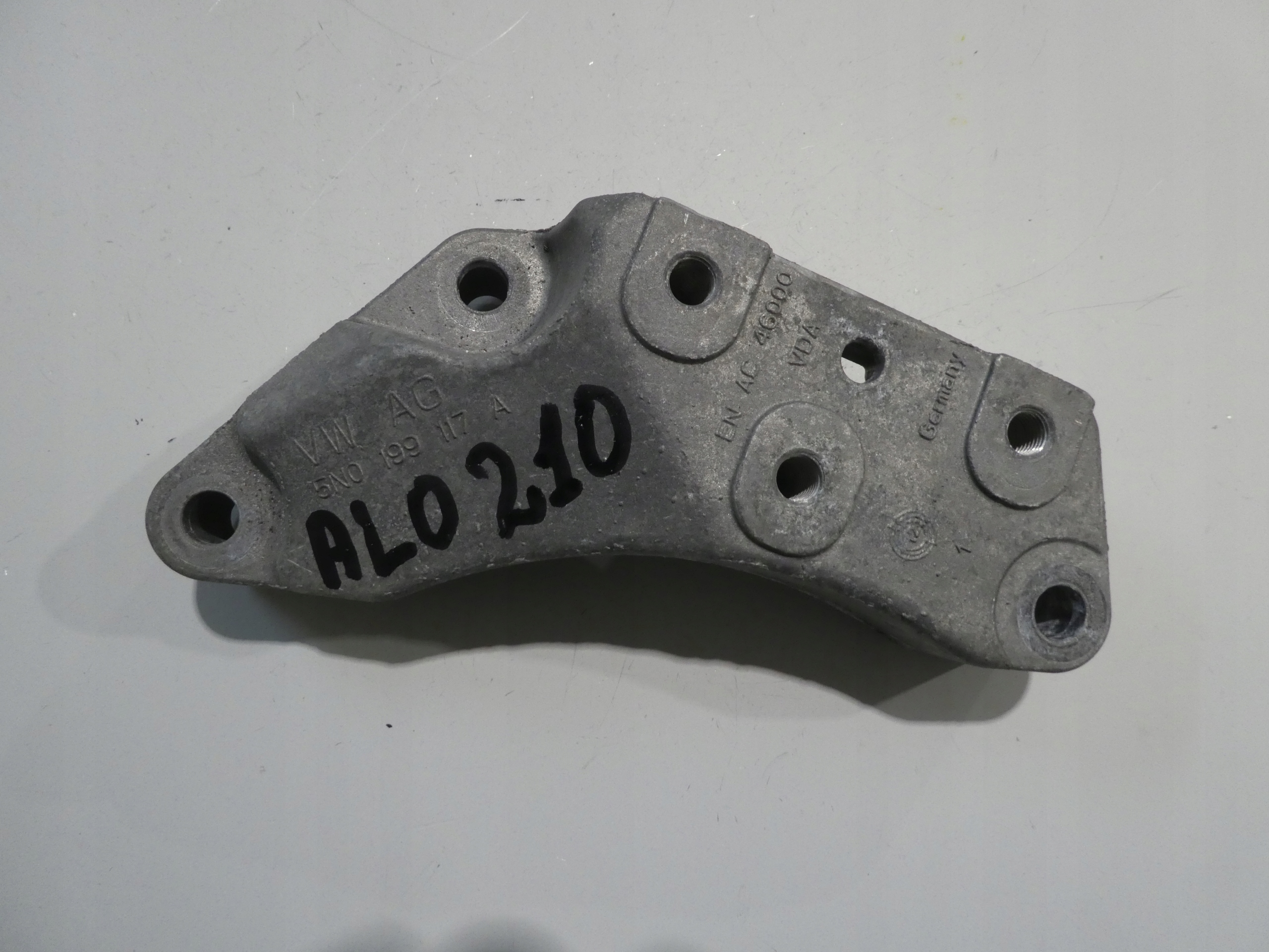 support gearboxes 5N0199117A VW SEAT SKODA