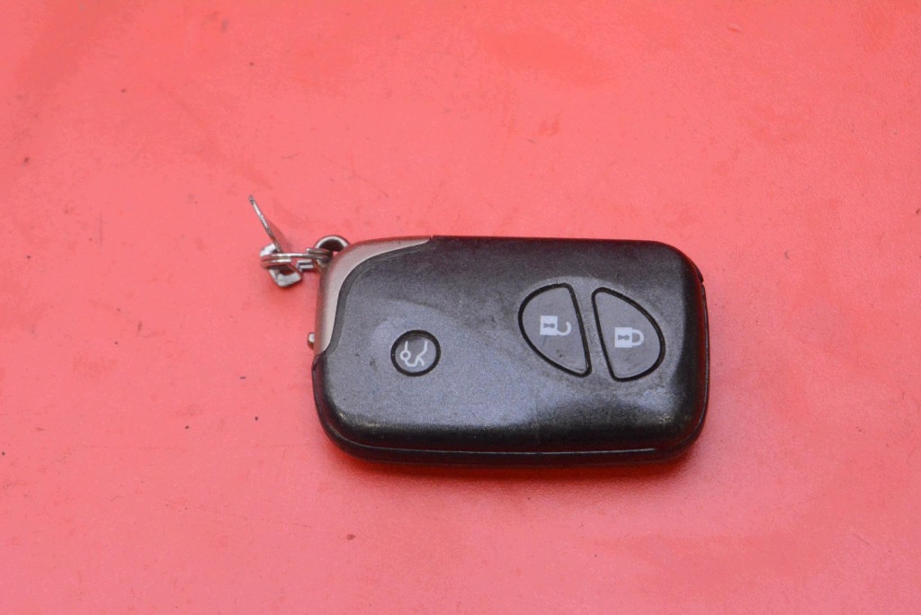ignition key button 2842A-TMIMB1 LEXUS LS IV LS600H 5.0 V8 438 KM 06