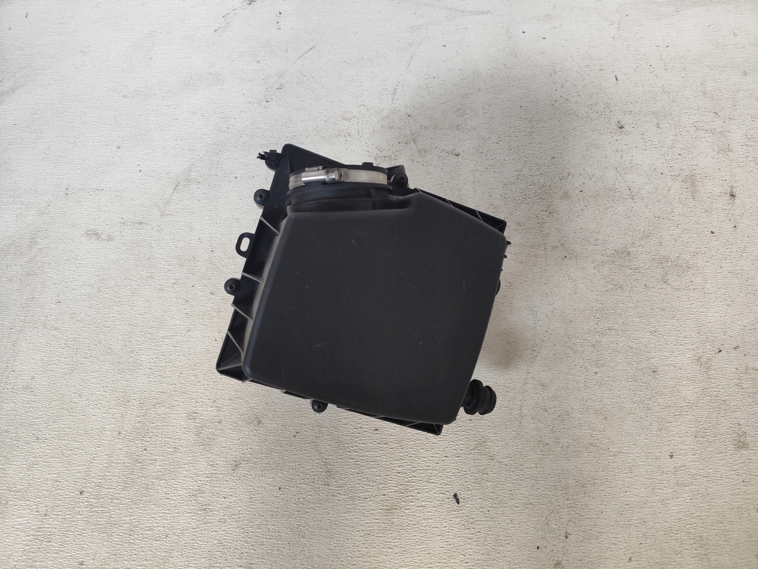 OPEL CORSA E 2015 1.0T Gehäuse filter luft