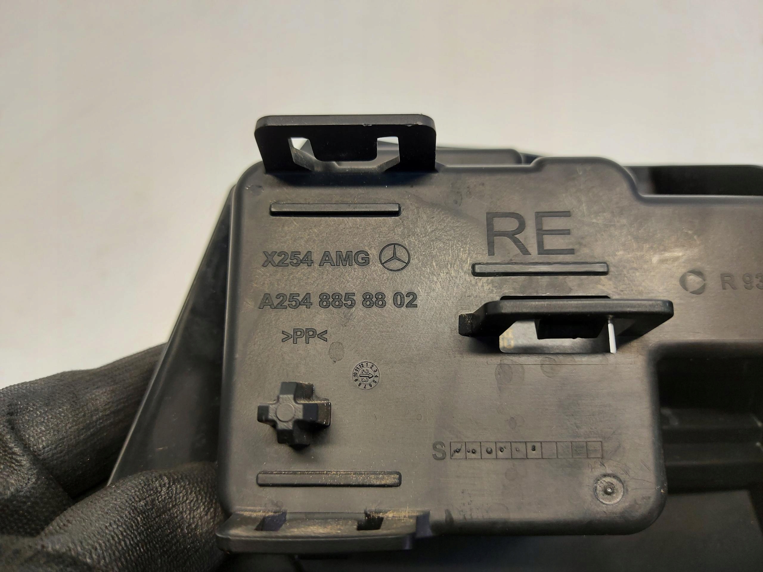 Mercedes W254 GLC 220d RADAR sensor right rear part A0009003138