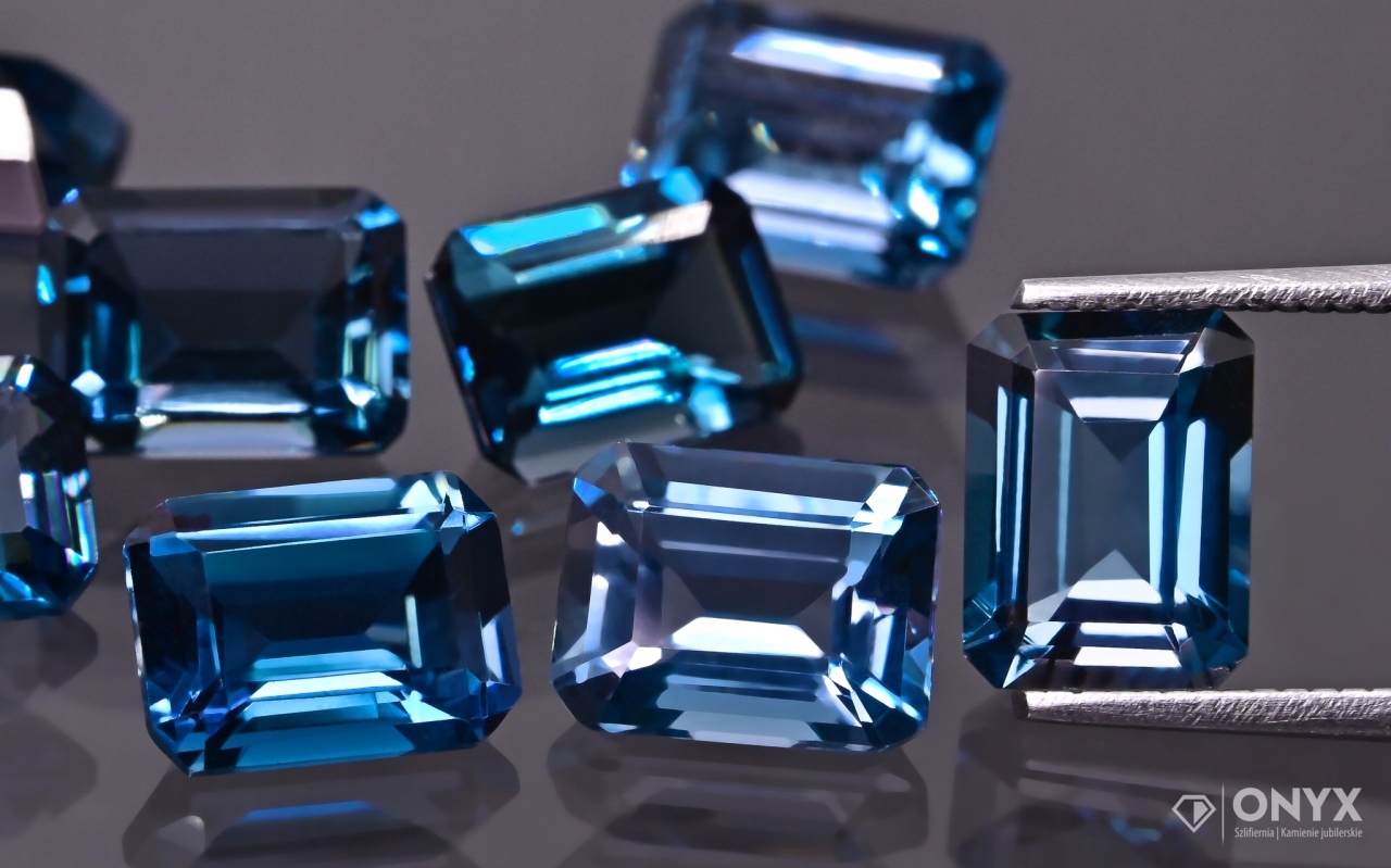 Topaz London Blue fazetovaný oktagon 10x8 mm