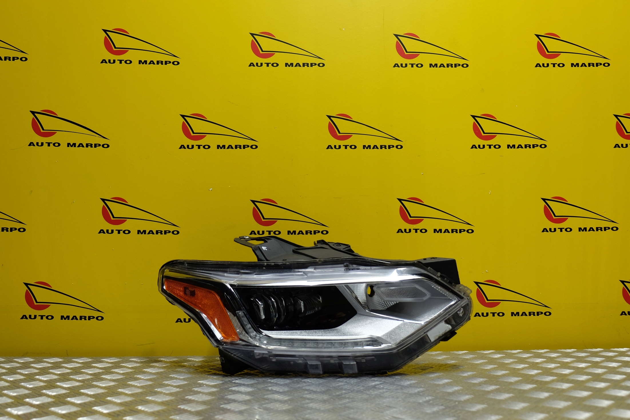 CHEVROLET TRAVERSE 2018- REFLEKTOR LAMPA LED R USA Strona zabudowy prawa