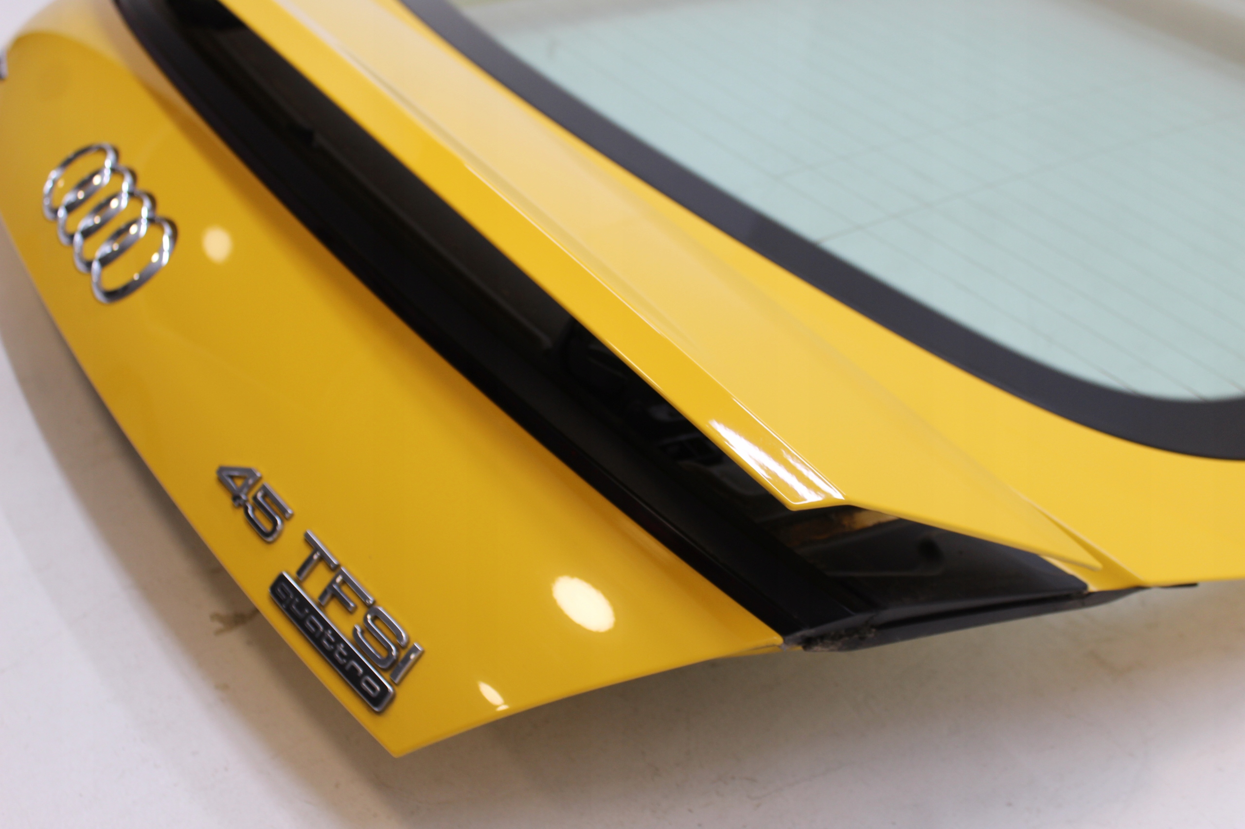 AUDI TT 8S KLAPA BAGAZNIKA LZ1A Jakość części (zgodnie z GVO) O - oryginał z logo producenta pojazdu (OE)