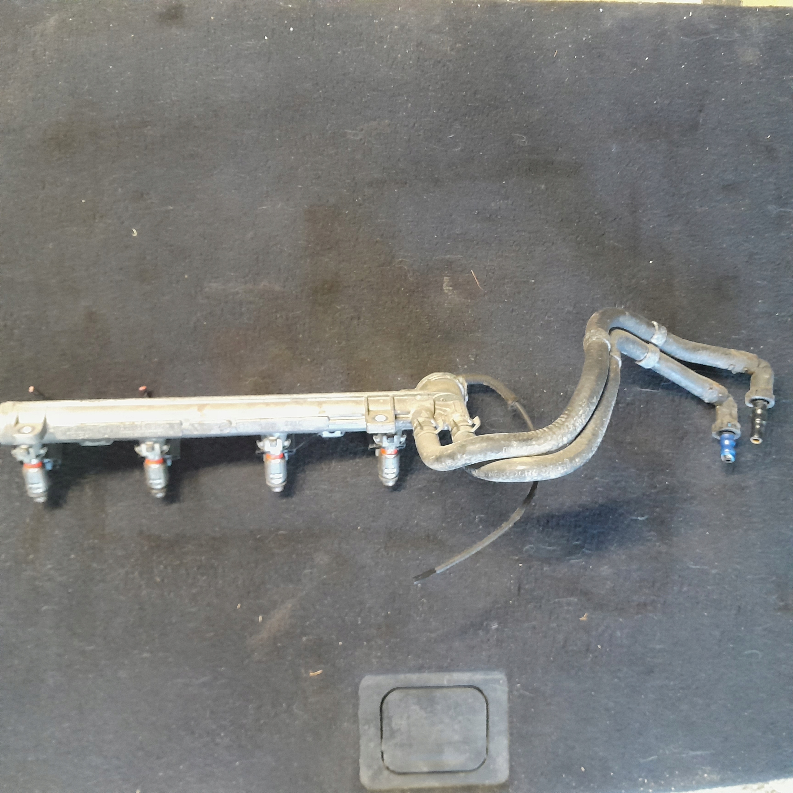 LISTWA WTRYSKOWA VW GOLF IV 1.4 036133319AM