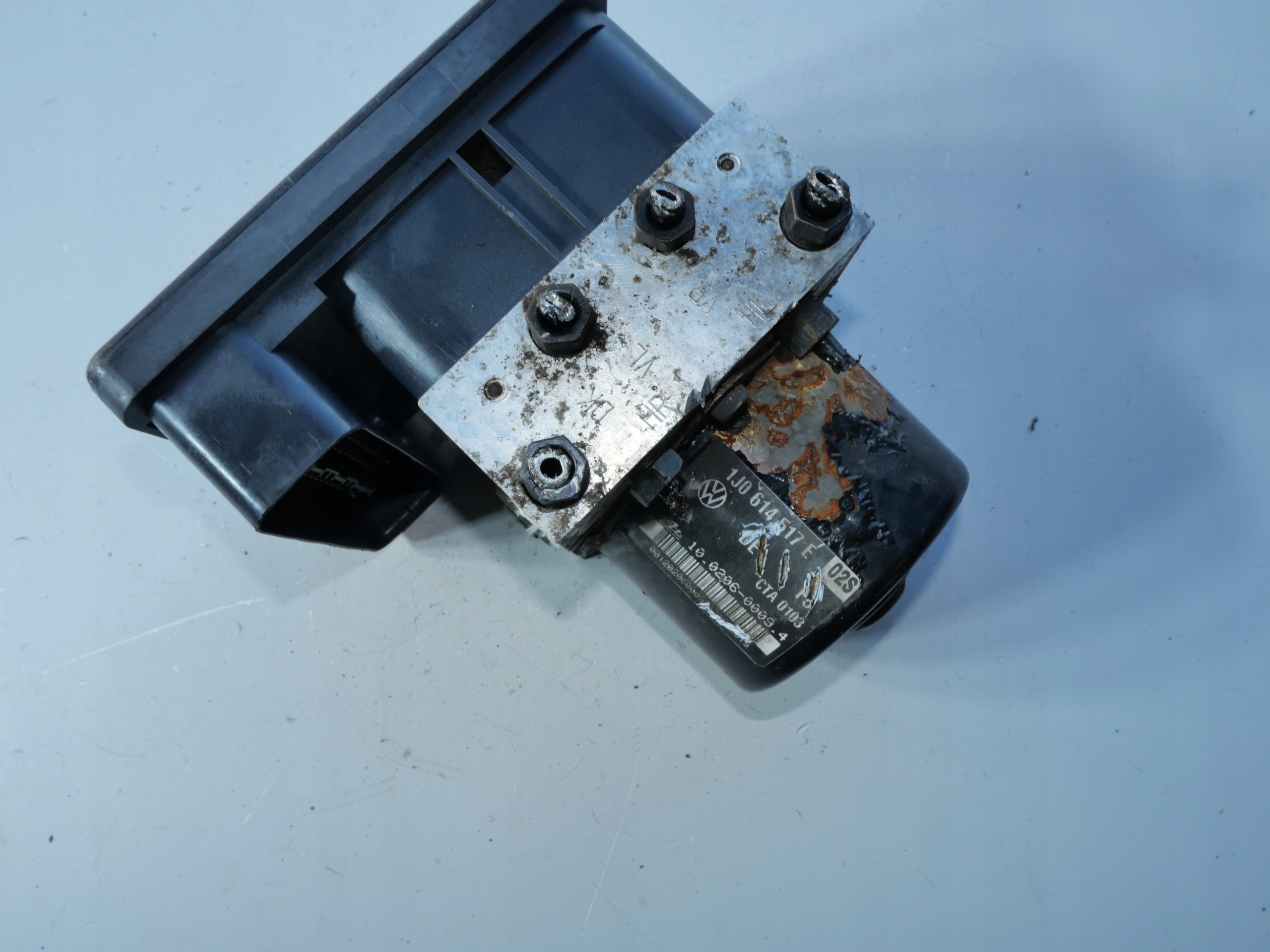Pompa ABS VW SEAT SKODA 1C0907379E 1J0614517E