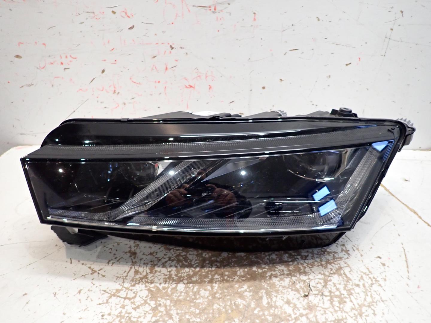 light front front left SKODA OCTAVIA IV 2020- FULL LED