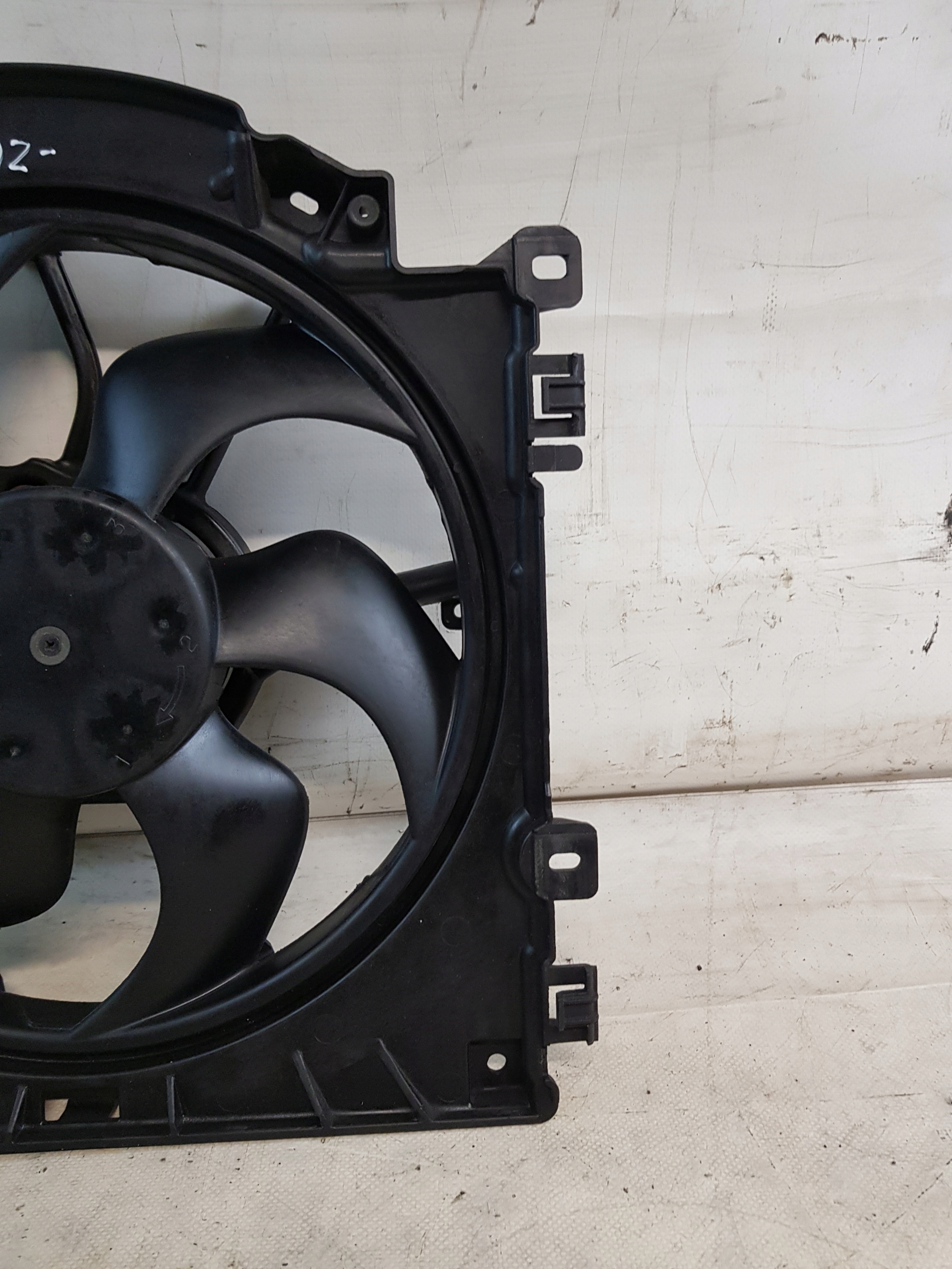 RENAULT MODUS 1.6B 04r. ventilátor chladiče 1831442016E