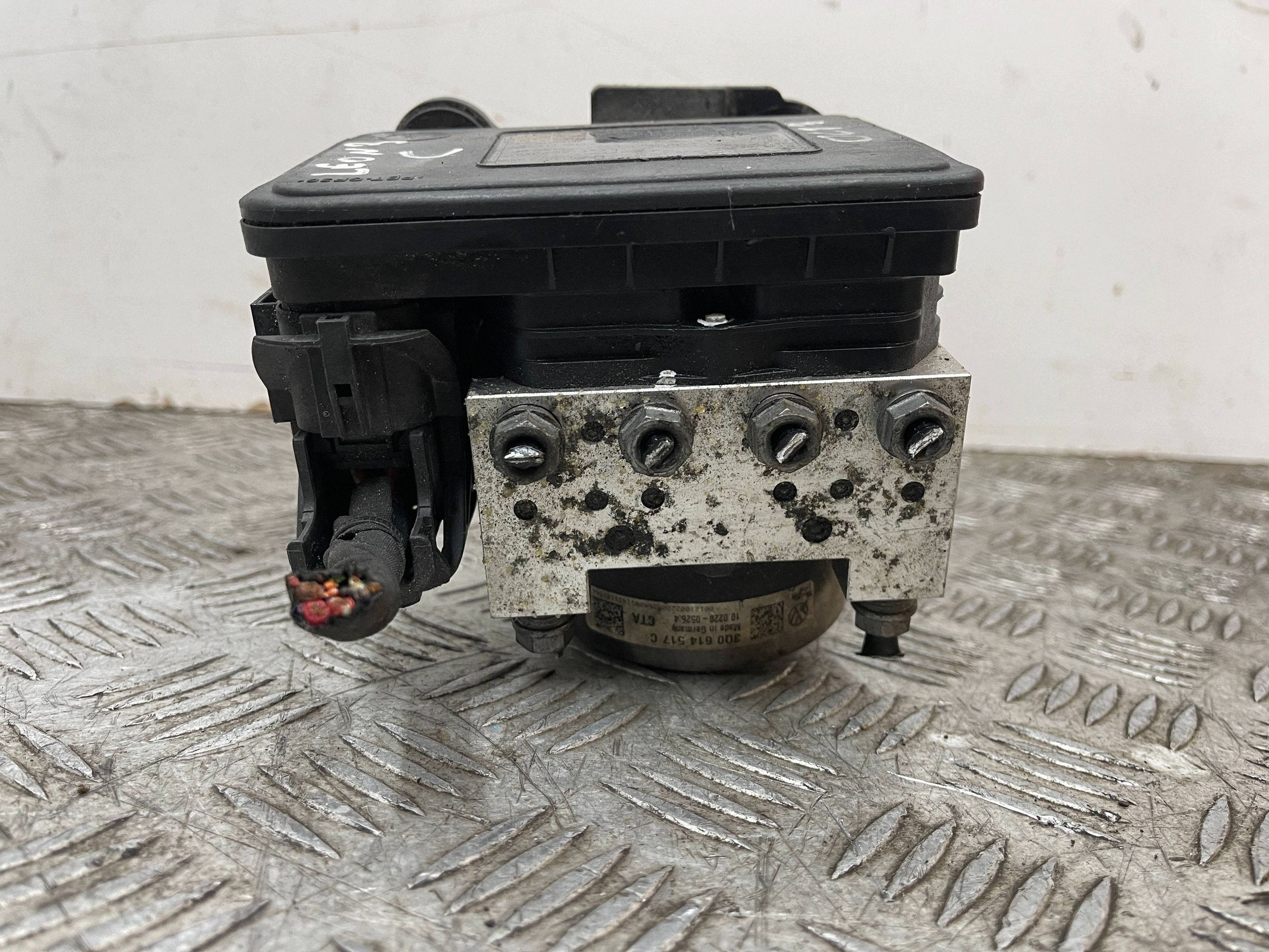 pump ABS control unit SKODA OCTAVIA 3 III 12- 3Q0907379C
