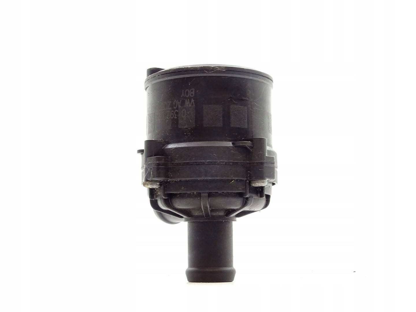 dodatna pumpa vode VW GOLF VIII 5H AUDI A3 8Y 2.0 TDI 2Q0965567A