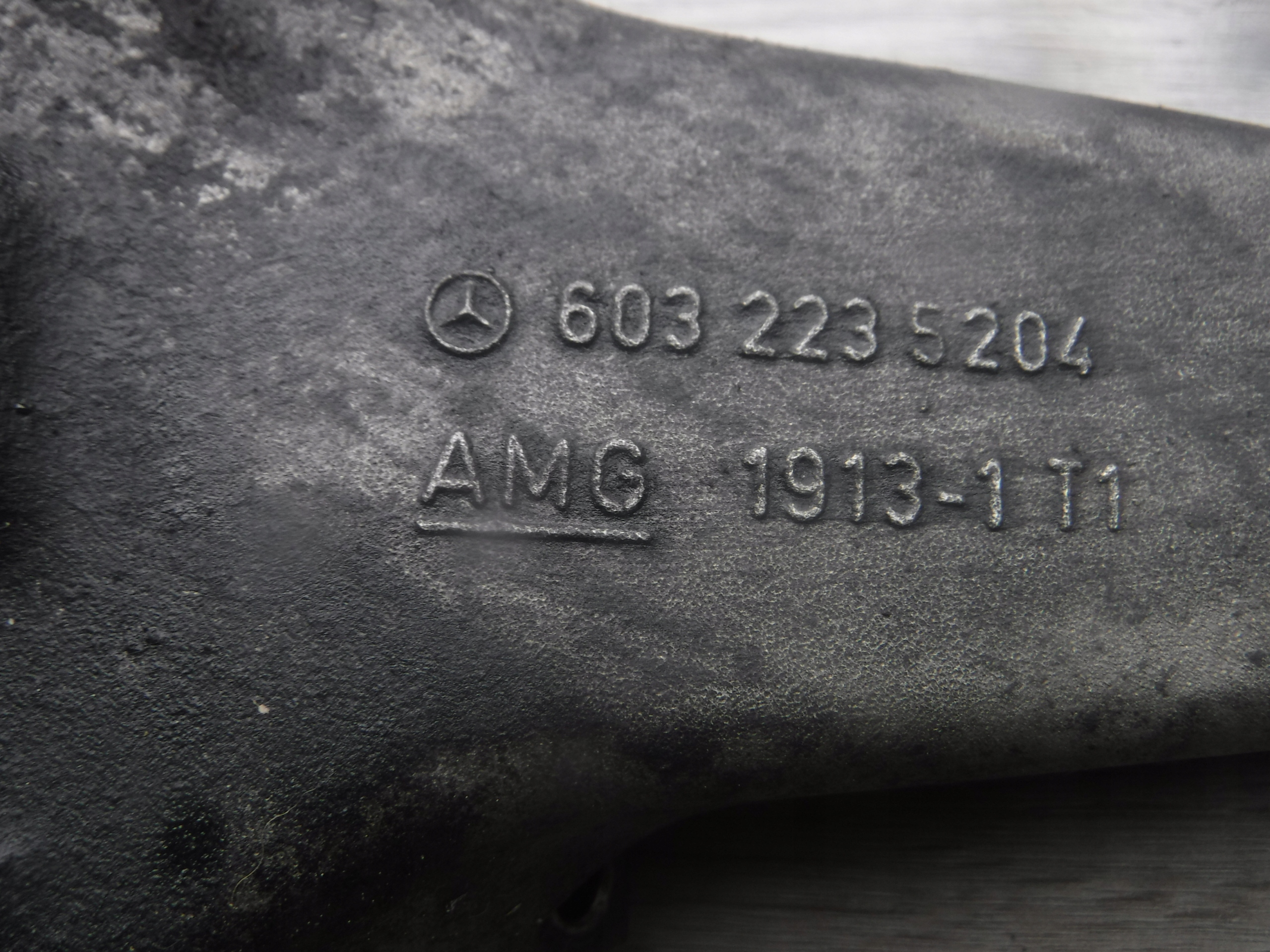 engine mount left MERCEDES W140 3,5td s klasa