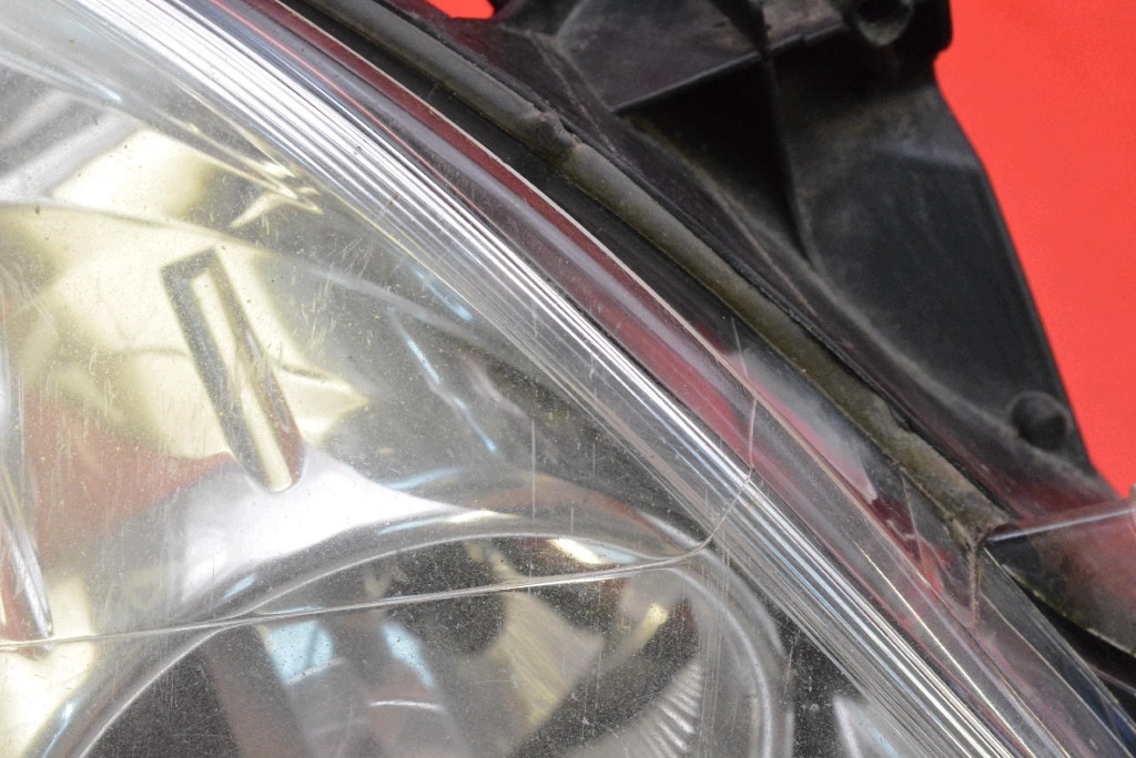 REFLEKTOR right light front lens EU 93192378 OPEL VECTRA C LIFT 05-09