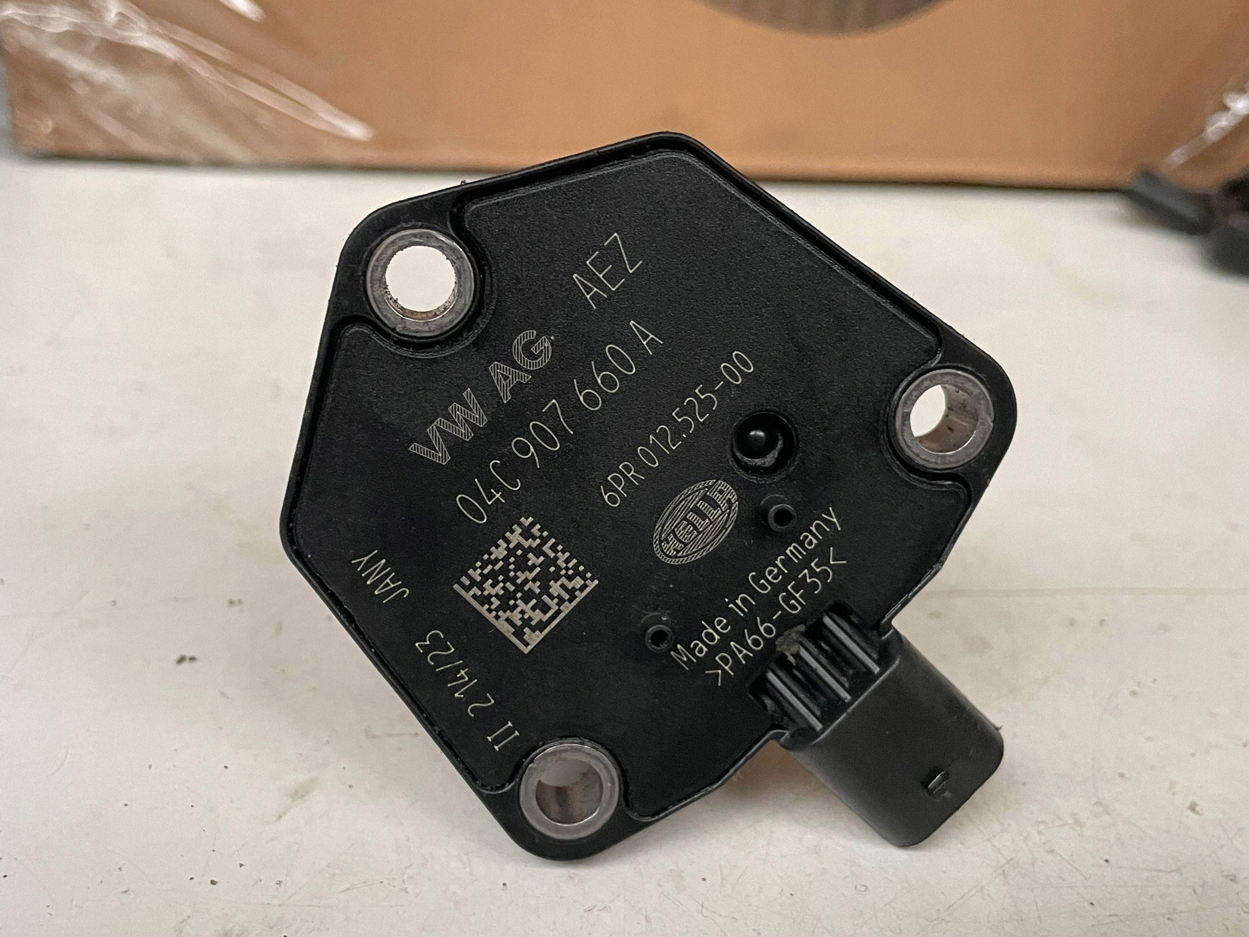 sensore Livello olio AUDI Q2 - 04C907660A @M