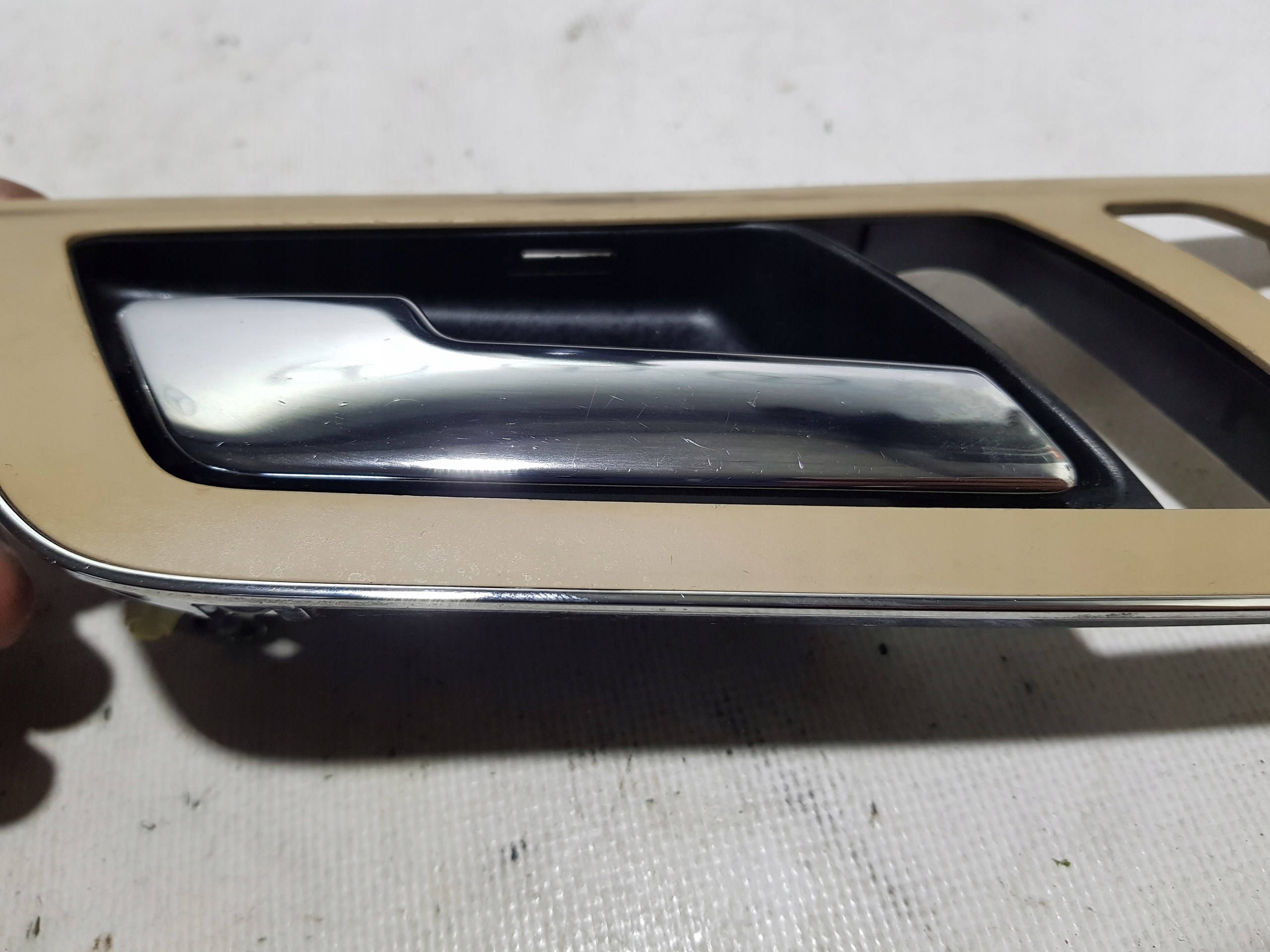 handle inner MERCEDES W221 left front driver´s