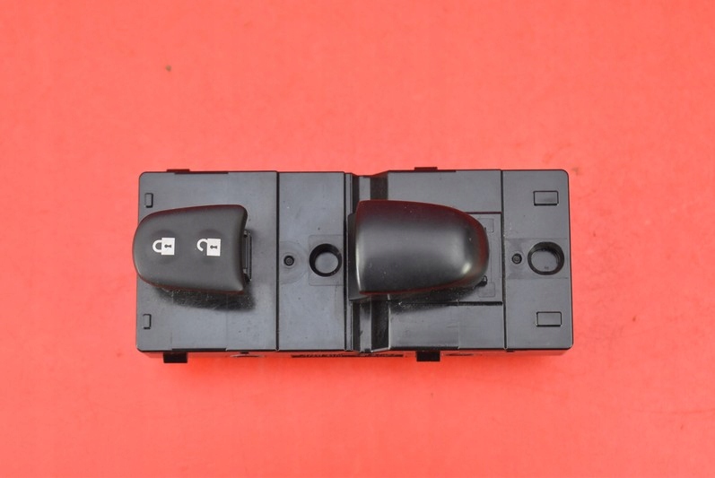 switch lifting windows right front NISSAN PULSAR C13 14-18