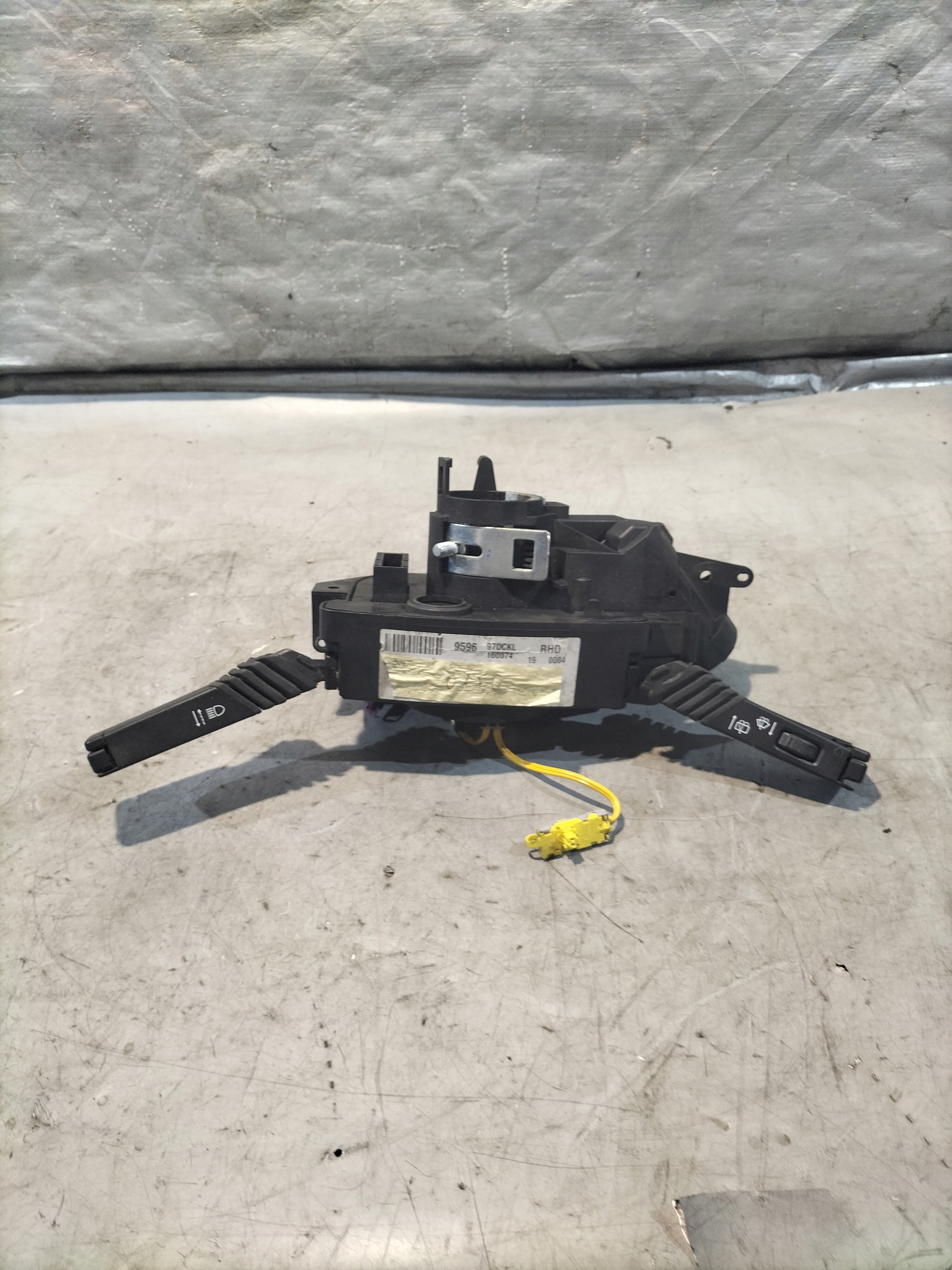 Opel vectra C , steering wheel levers and controls