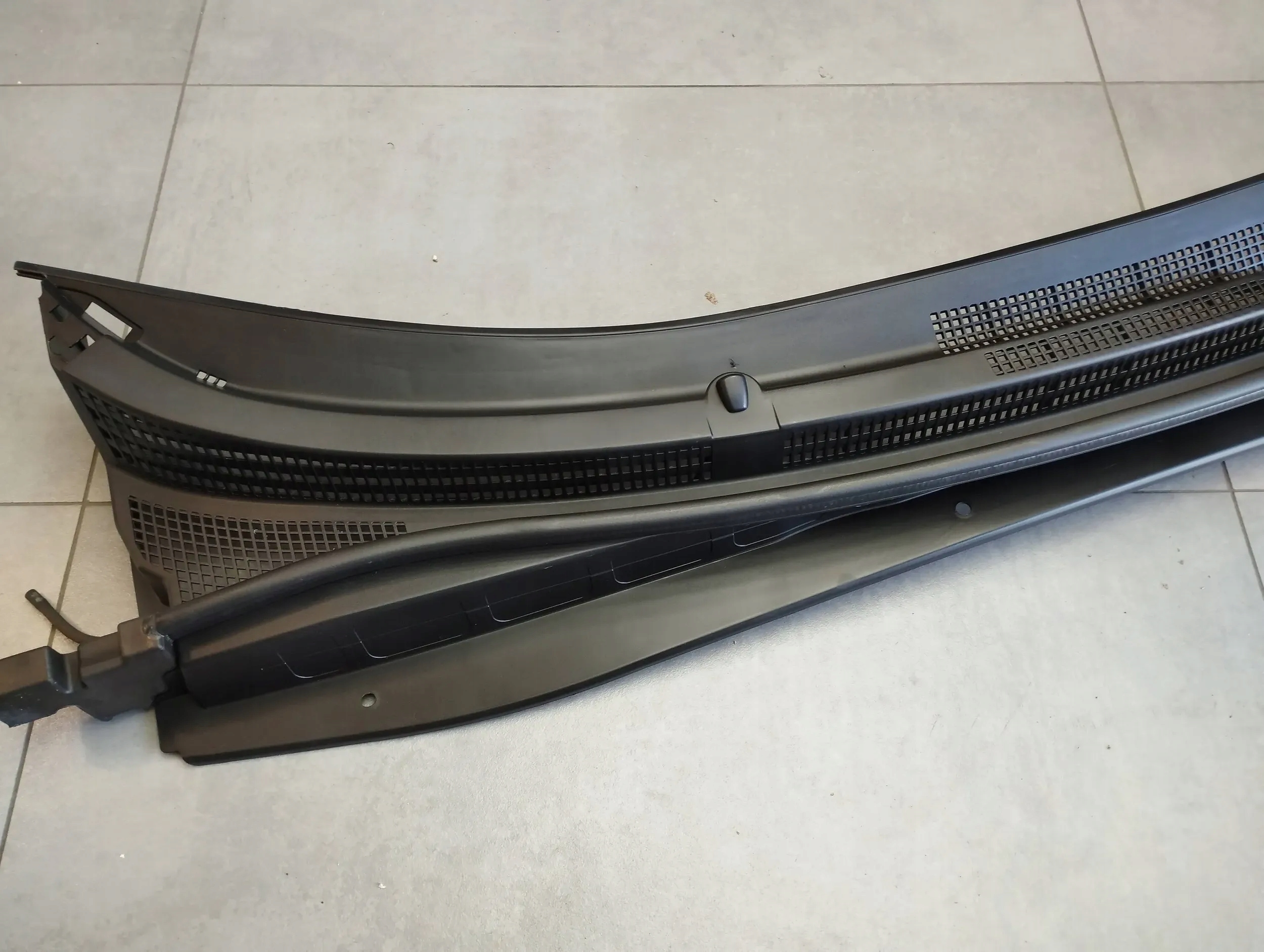 Hyundai ix35 PODSZYBIE PLASTIKOWE 86151-2Y000 Typ samochodu 4x4/SUV