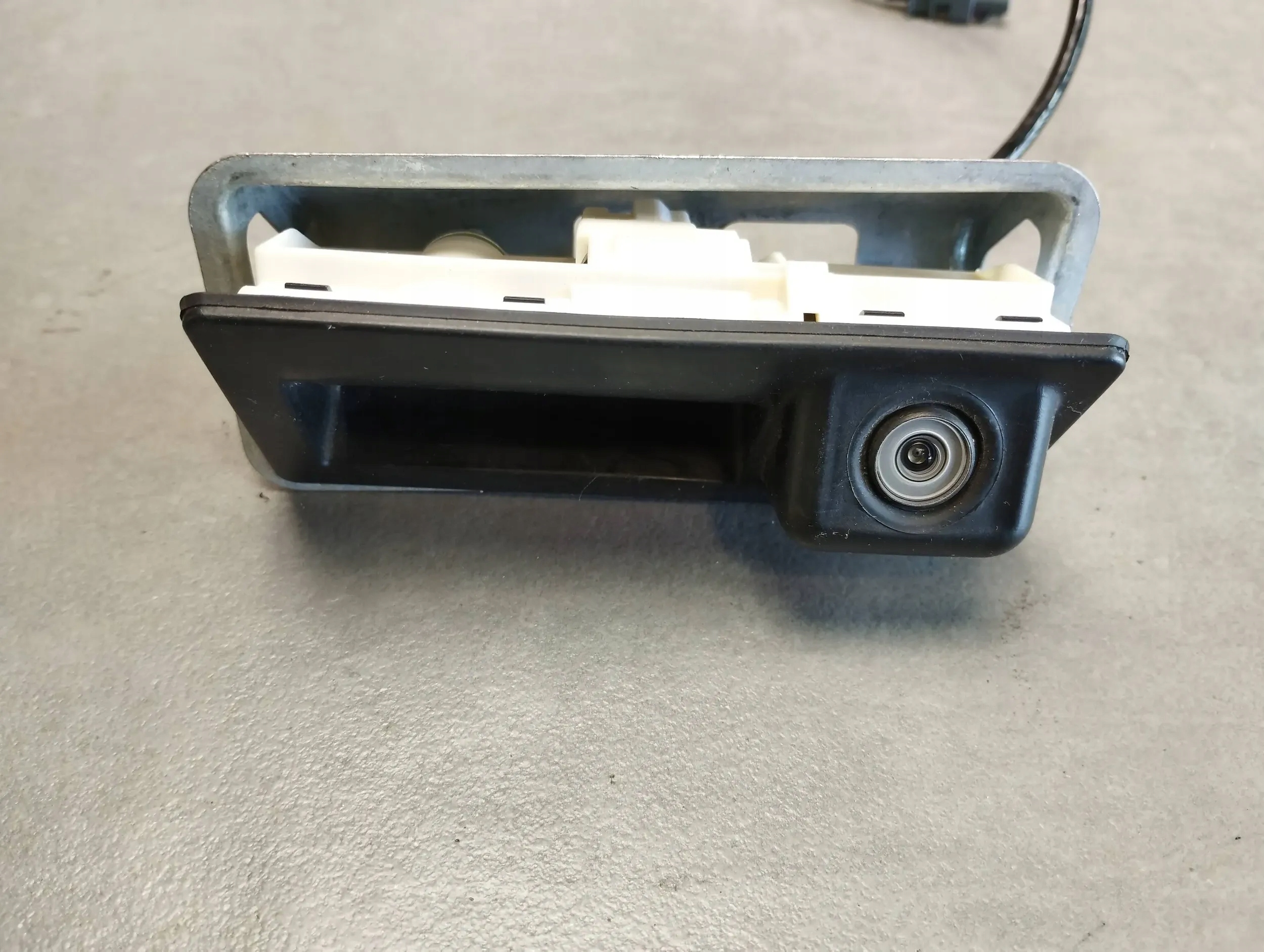 Audi A6 C7 4G KAMERA handle rear part 8V0827566