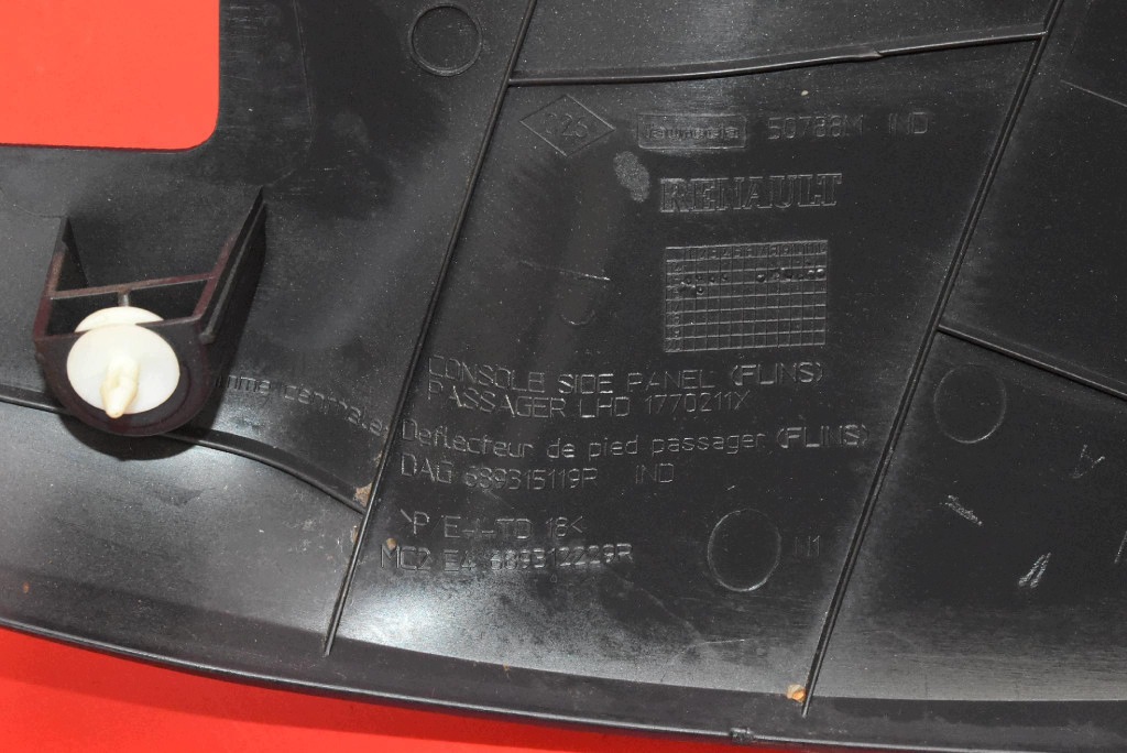 TUNEL mitte 969103263R RENAULT CLIO 4 IV 12-20
