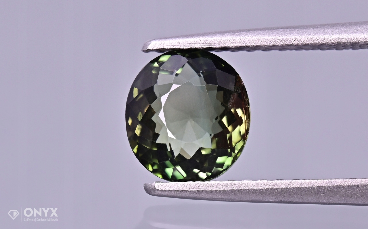 Turmalín fazetovaný ovál 7x6,5 mm