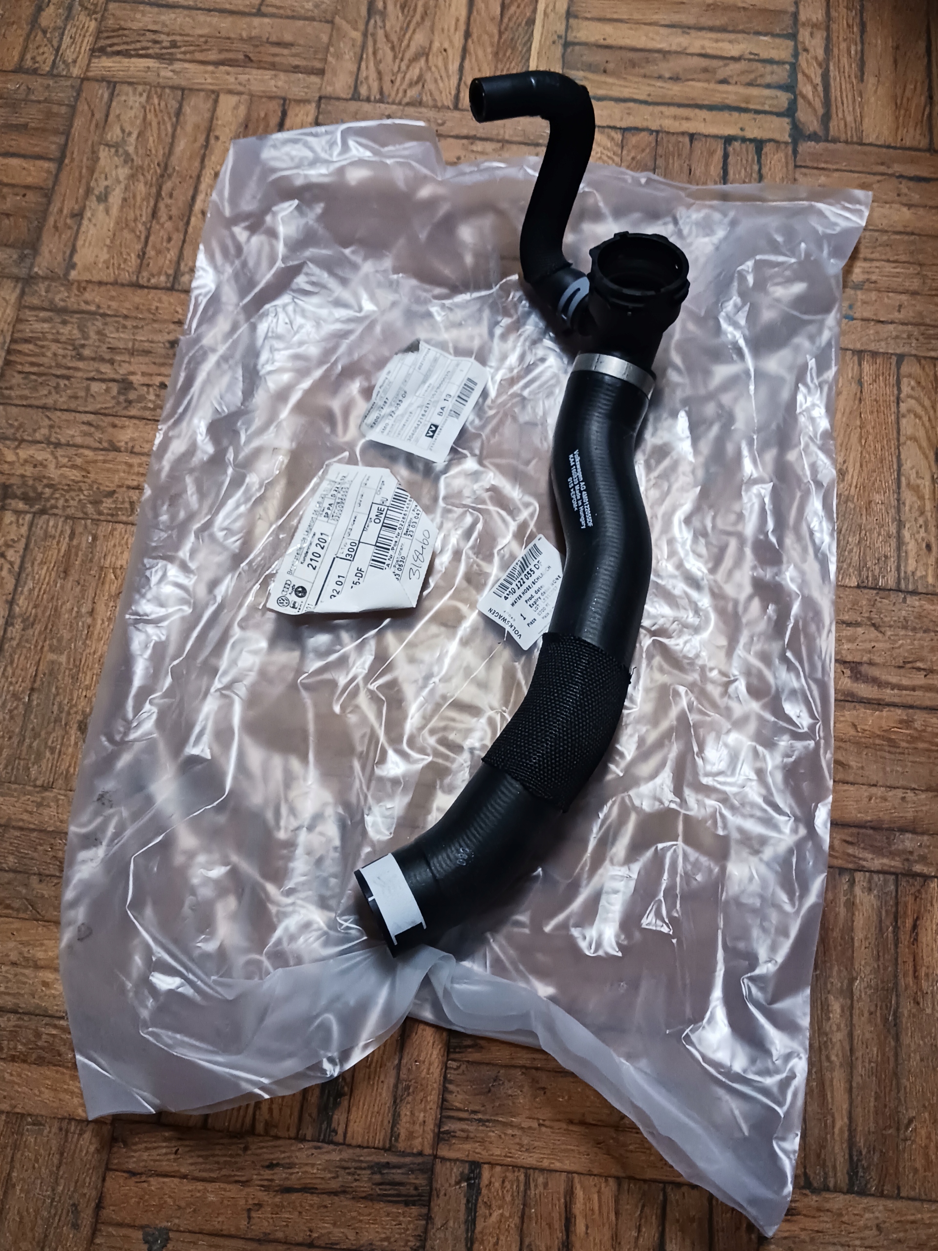 AUDI Q7m ТРУБКА PRZEWOD WODYm0122055df НОВИЙ ОРИГІНАЛ