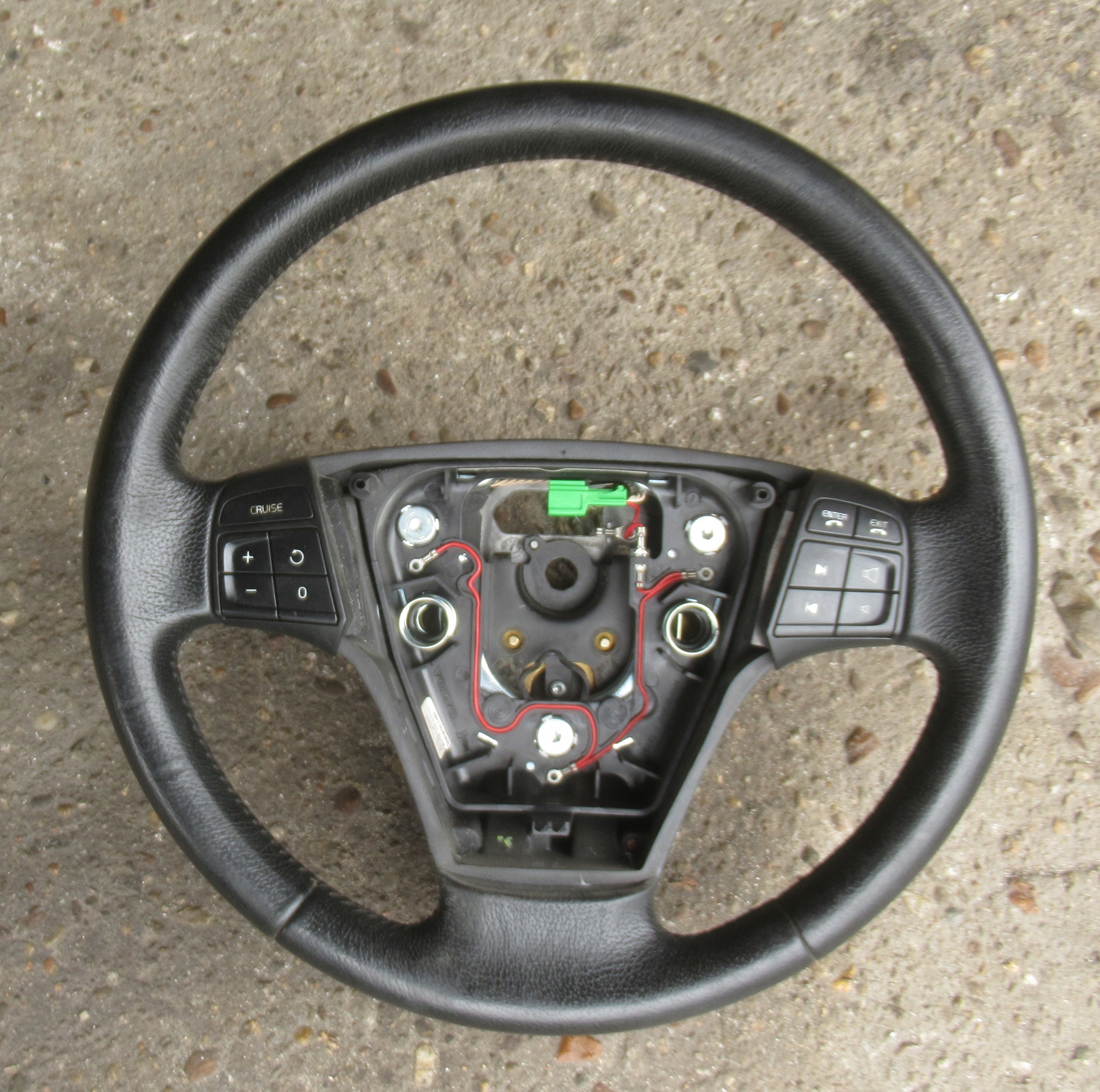 VOLVO V50 2.4 D 06R KIEROWNICA MULTIFUNKCYJNA SKÓRA