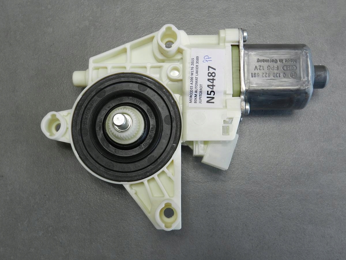 MERCEDES W176 mini motor windows right A2469065200