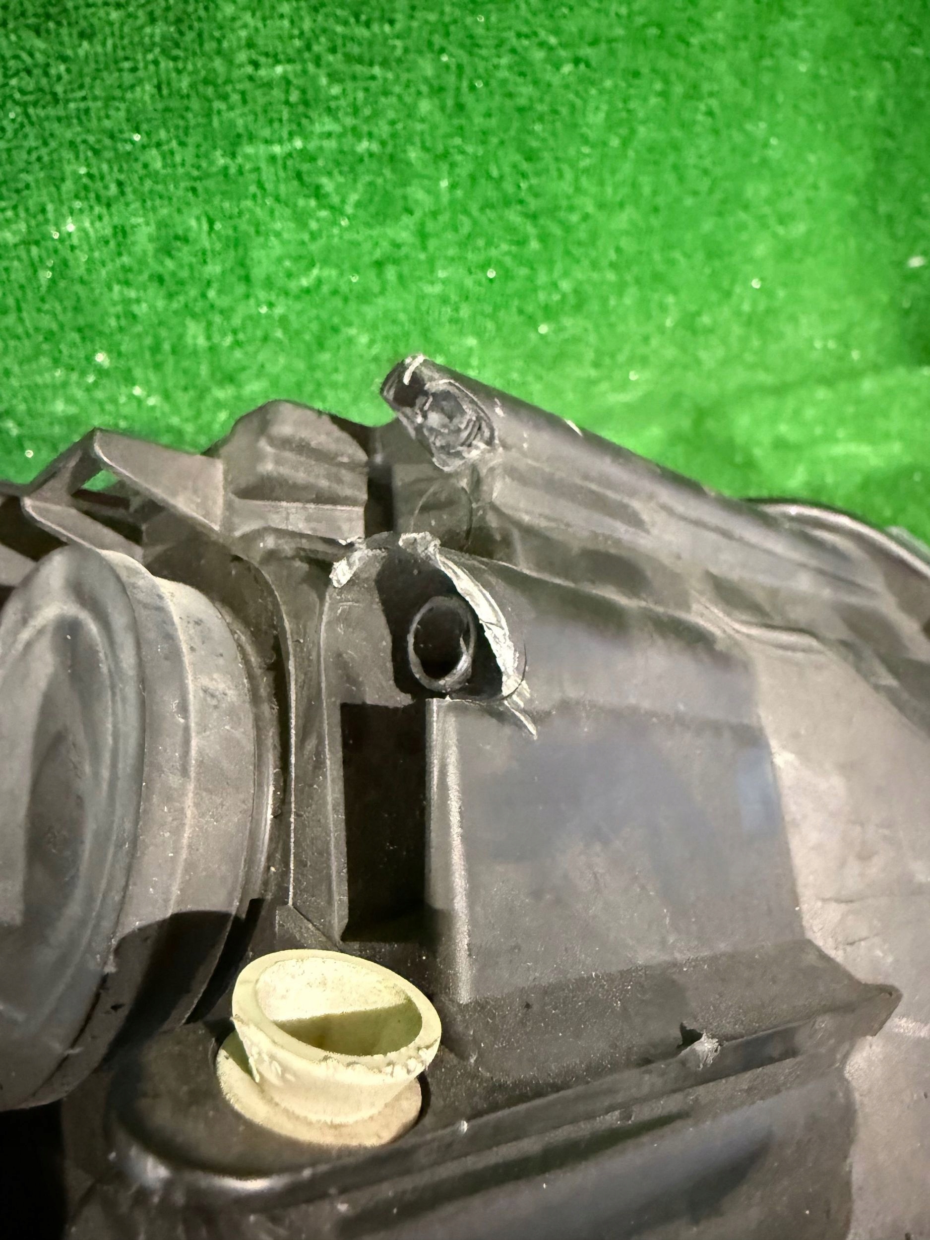 REFLEKTOR left SKODA OCTAVIA II LIFT 08-13 NR:677