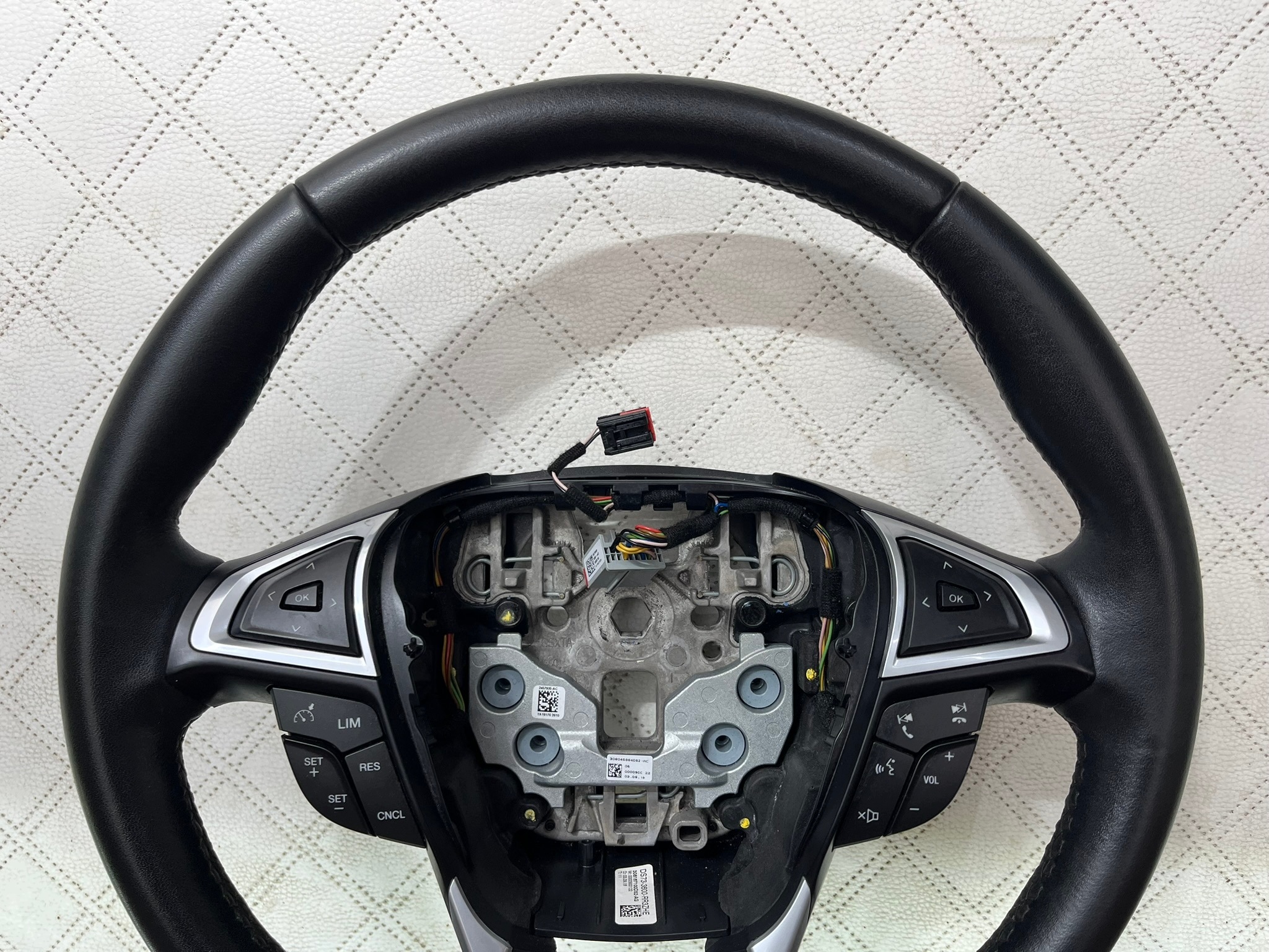 FORD MONDEO MK5 14-18 steering wheel, leather MULTIFUNKCYJNA nice leather