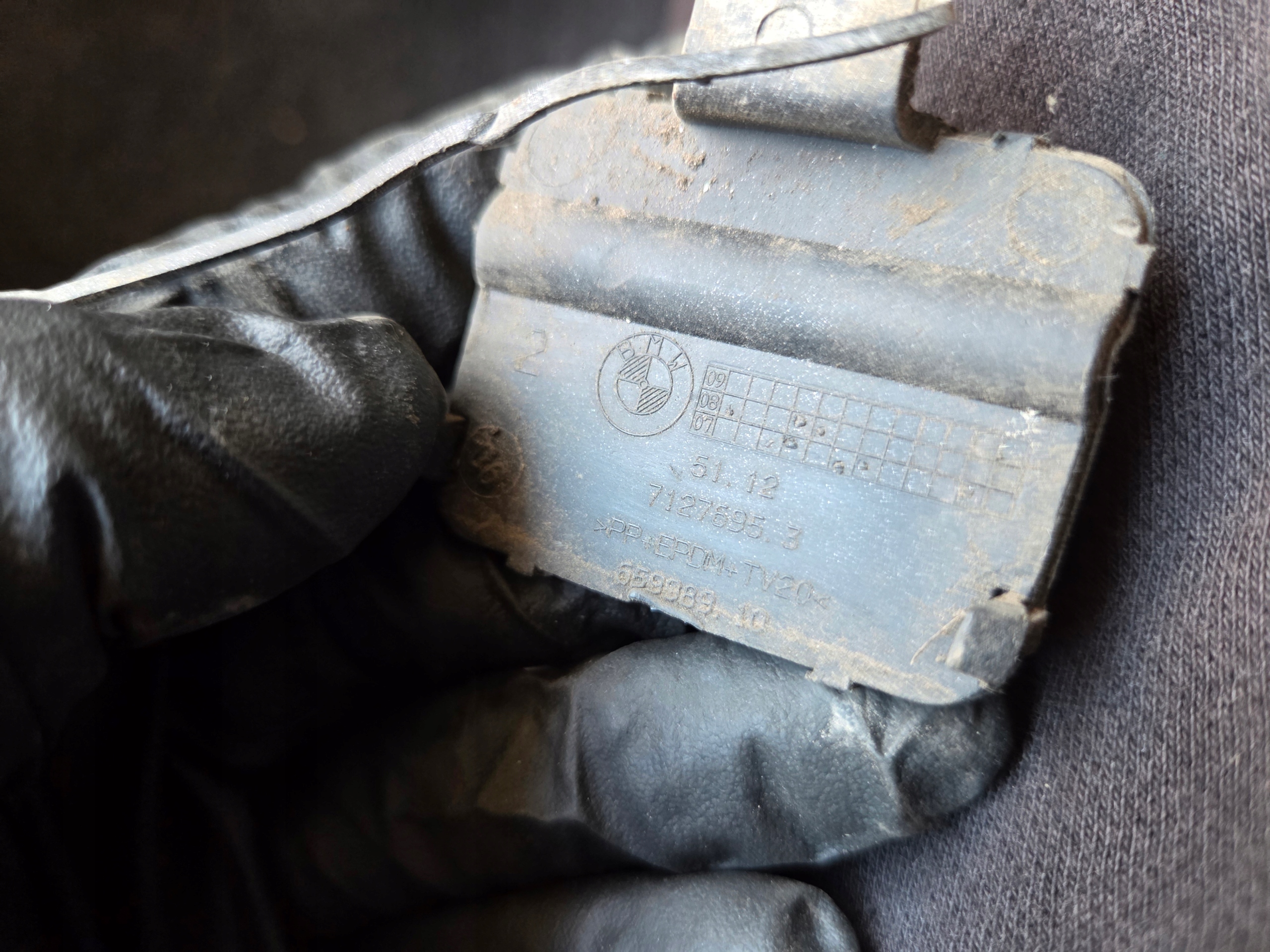 Abschleppöse der Stoßstange heck BMW E91 7127695