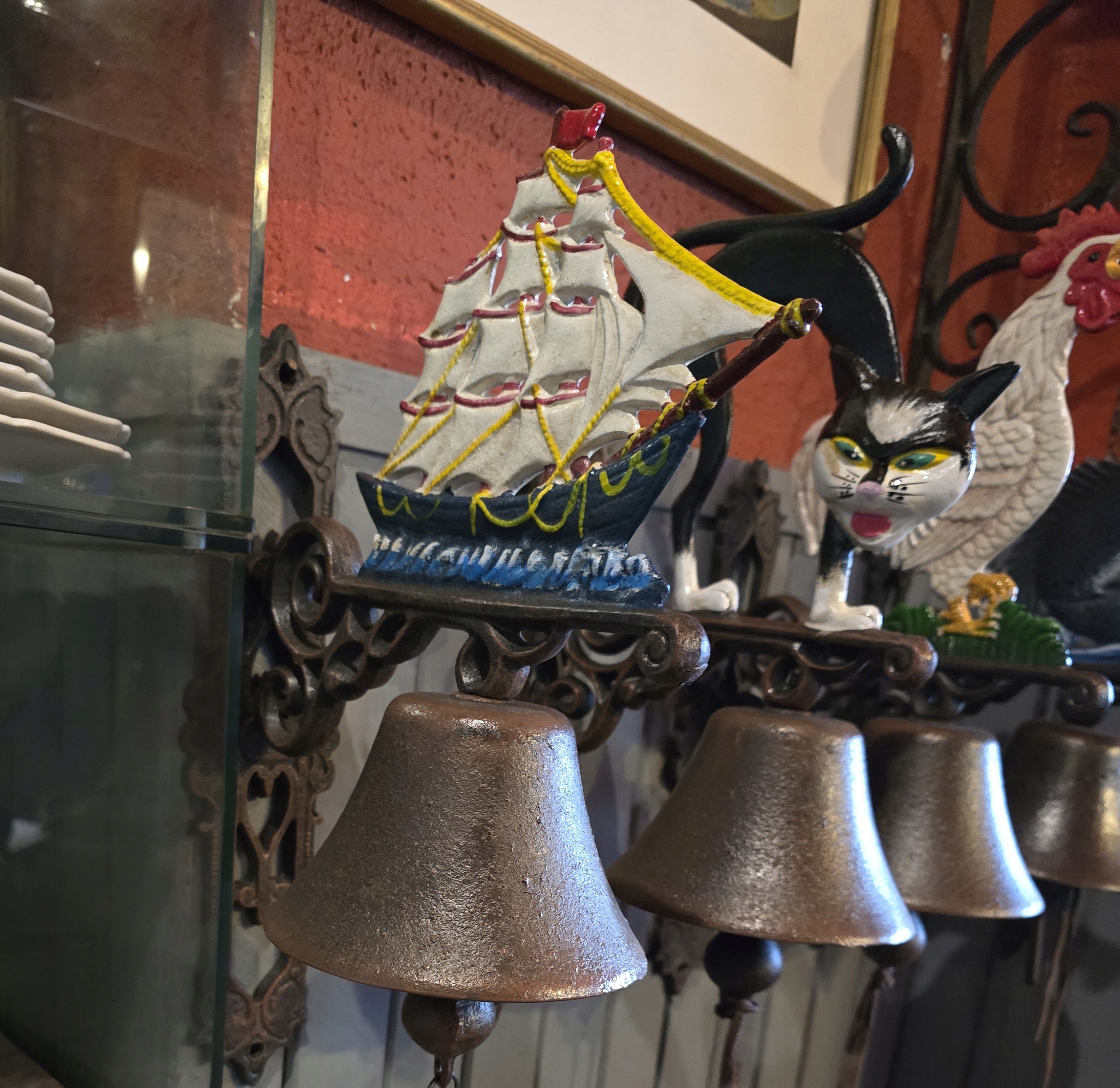 Stary żeliwny dzwonek okręt