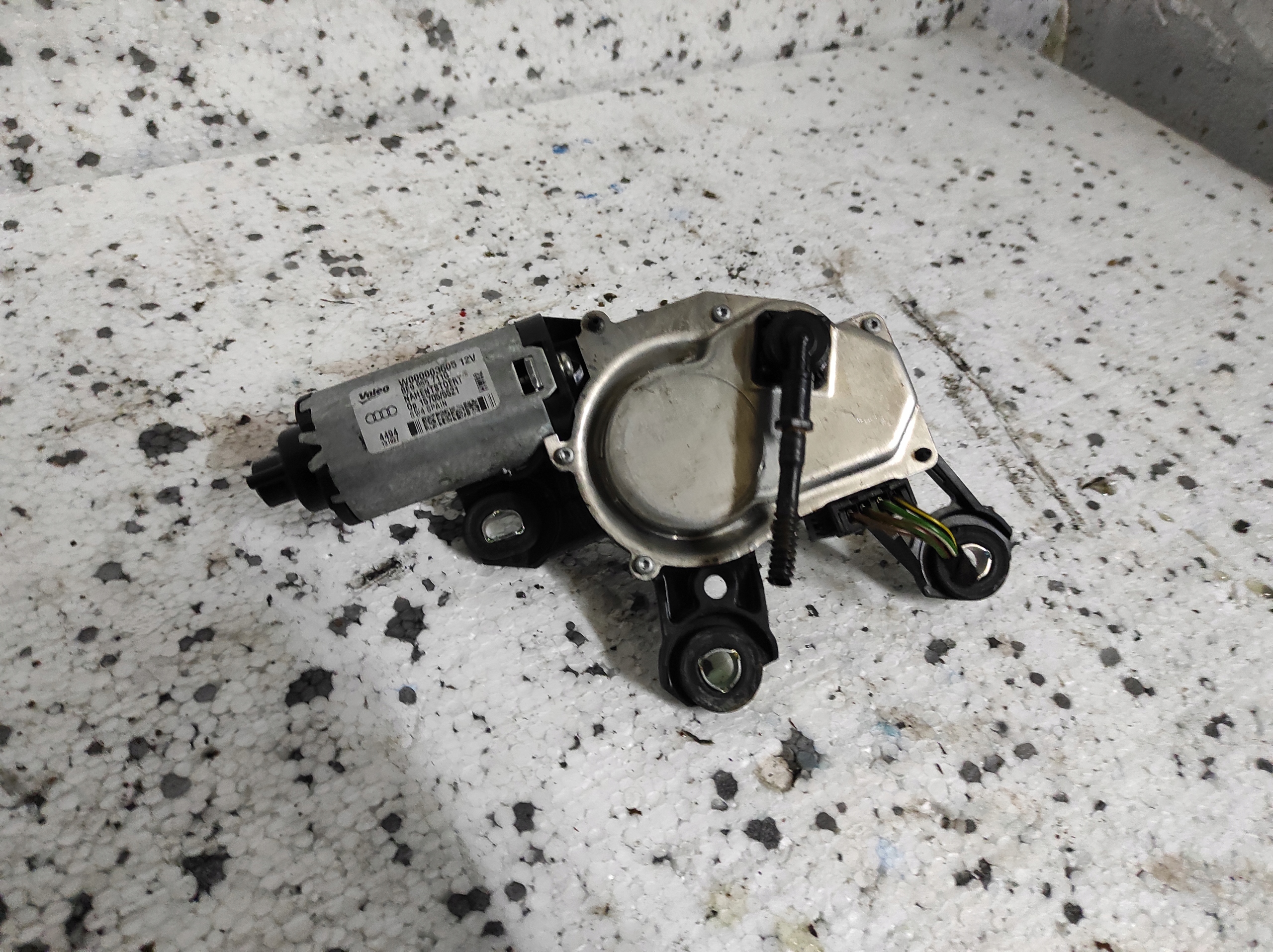 motor ablaktörlők far AUDI 8E9955711G