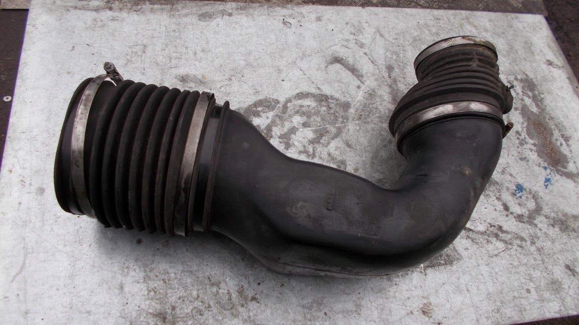 РЕЗИНОВАЯ ТРУБА ВОЗДУХОЗАБОРНИК MAN TGS