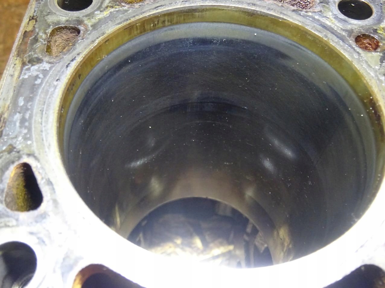 GOLF V AUDI TT 8J A3 8P 2.0 TFSI BWA AXX BLOK SILNIKA PODPORY WAŁU Numer katalogowy oryginału 06F103021H