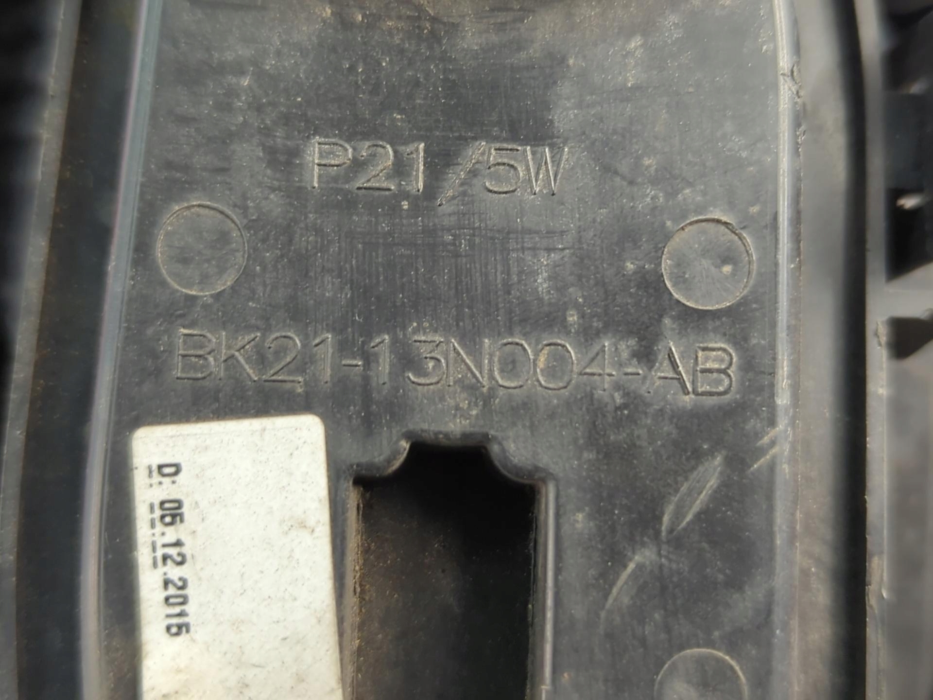 фонарь правый FORD TRANSIT BK2113404