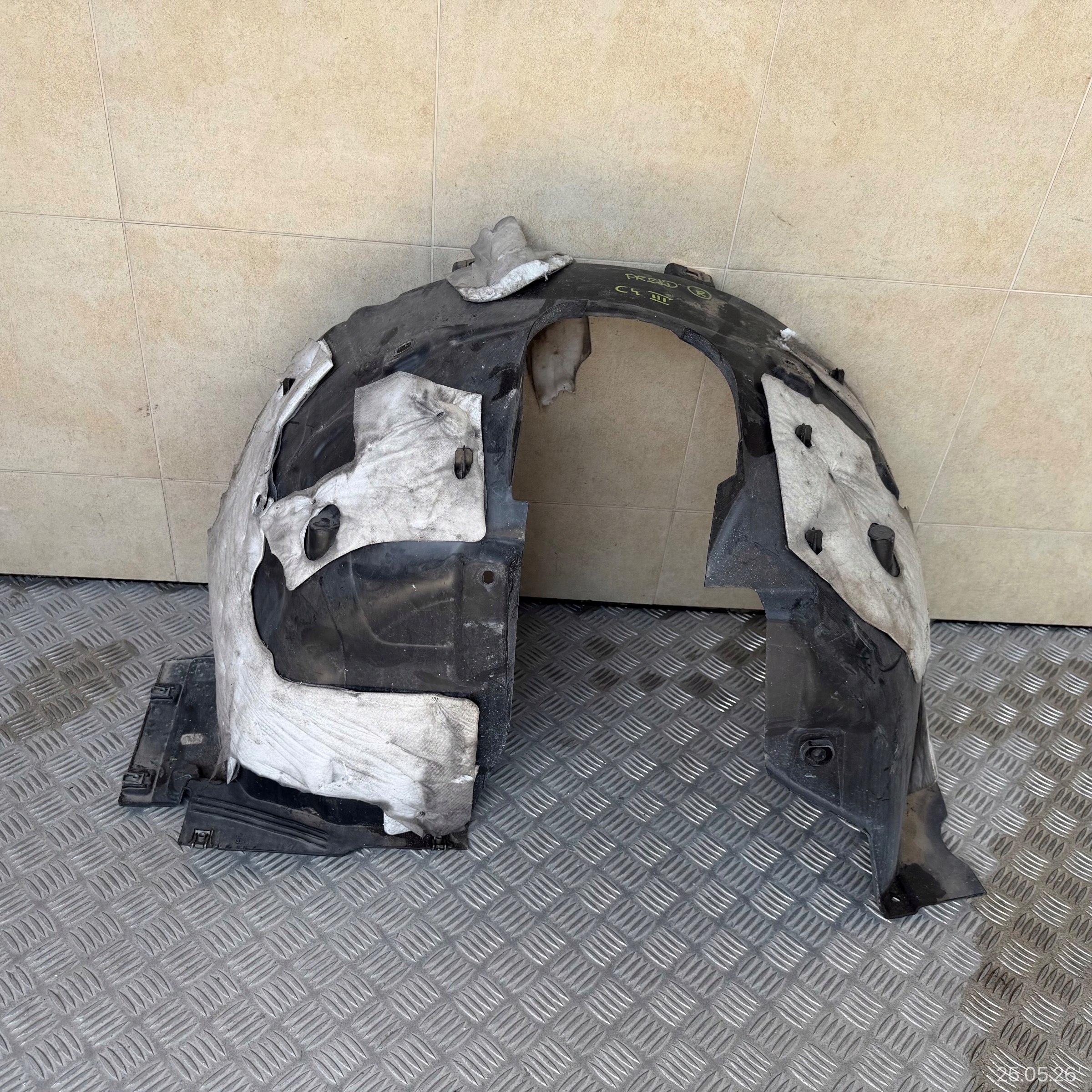 mudguard front right CITROEN C4 X C4 III 2022 ROK 9831258480