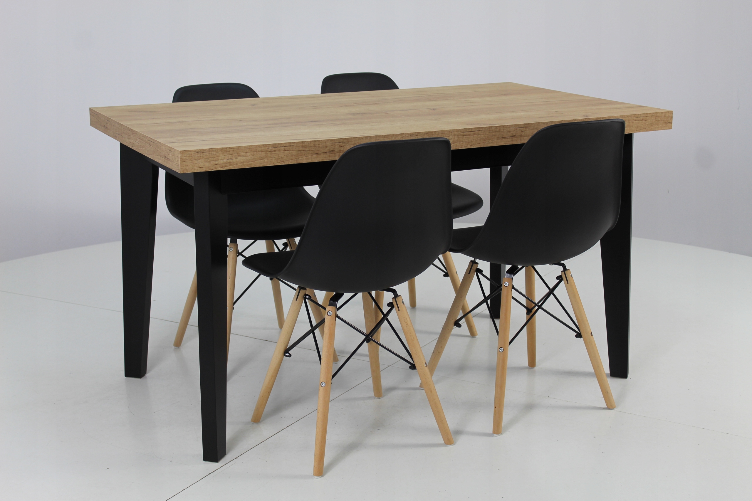 Zestaw LOFT stół, 4 krzesła czarne Liczba elementów w zestawie 5