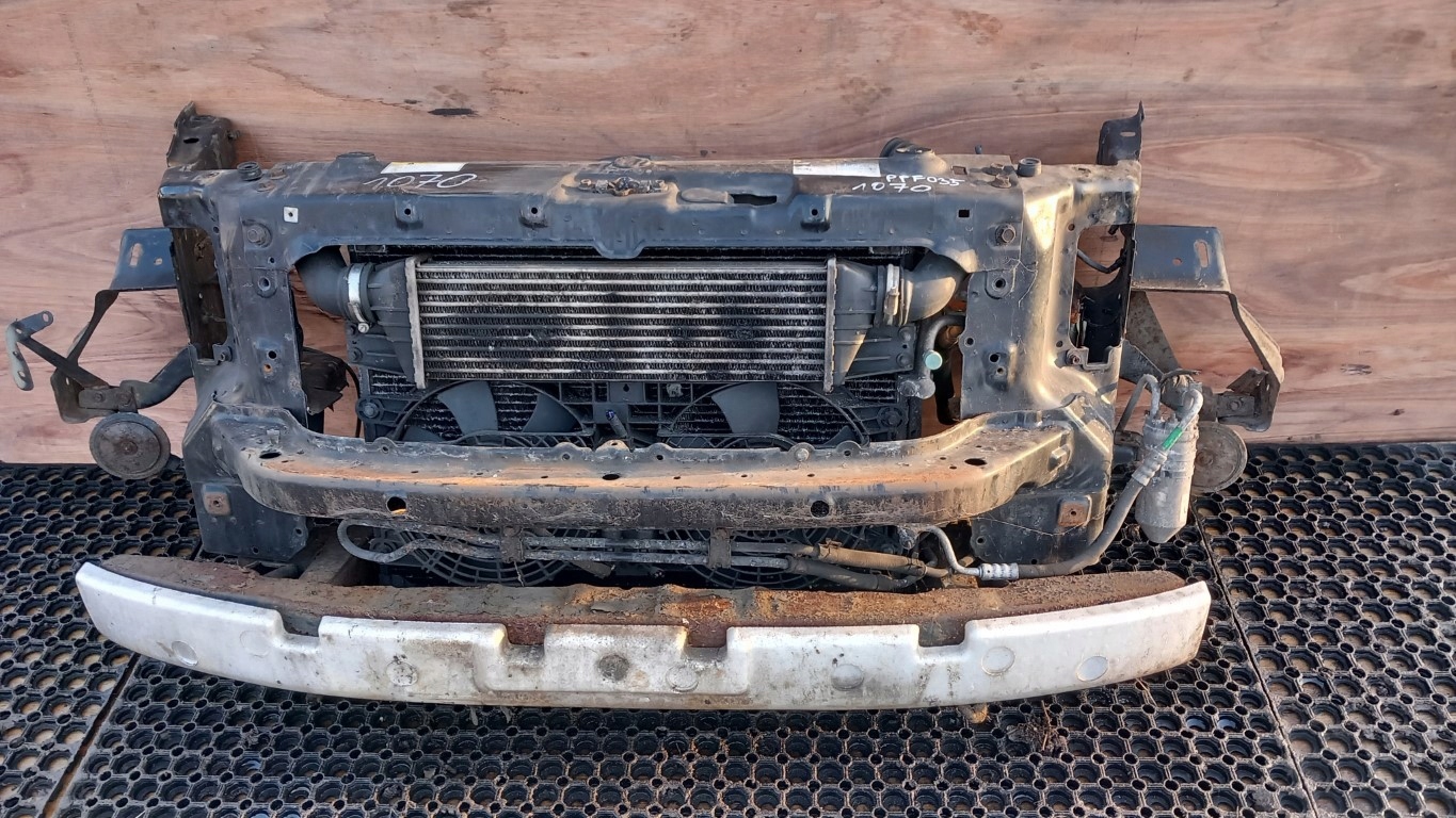 SSANGYONG REXTON I 2.7D PAS PRZEDNI KOMPLET AUTO