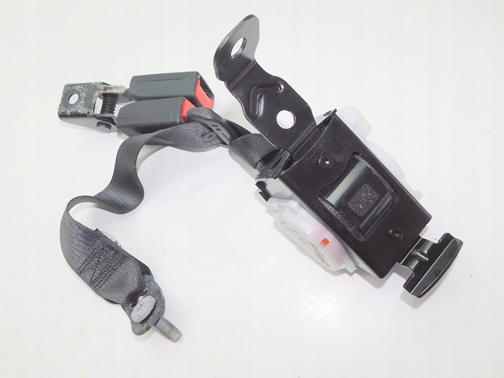 opel INSIGNIA A 09r HB ремень безопасности зад