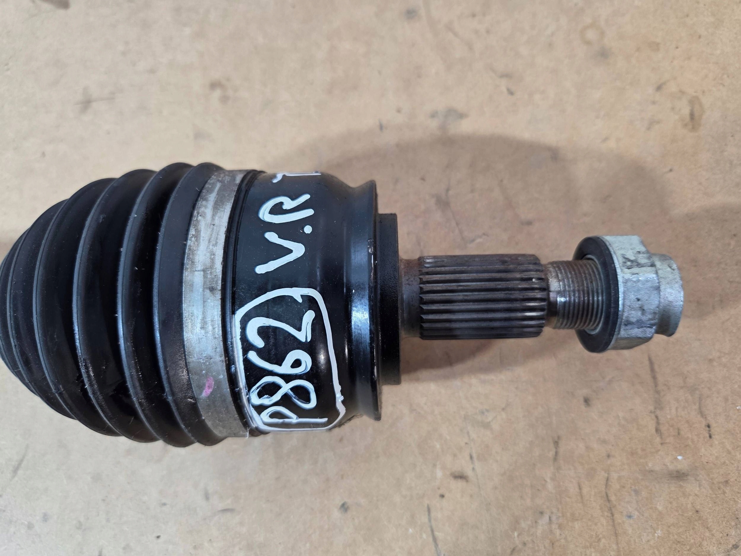 Alfa Romeo Tonale 1,3 GSE T4 semi-axis front right (P862)