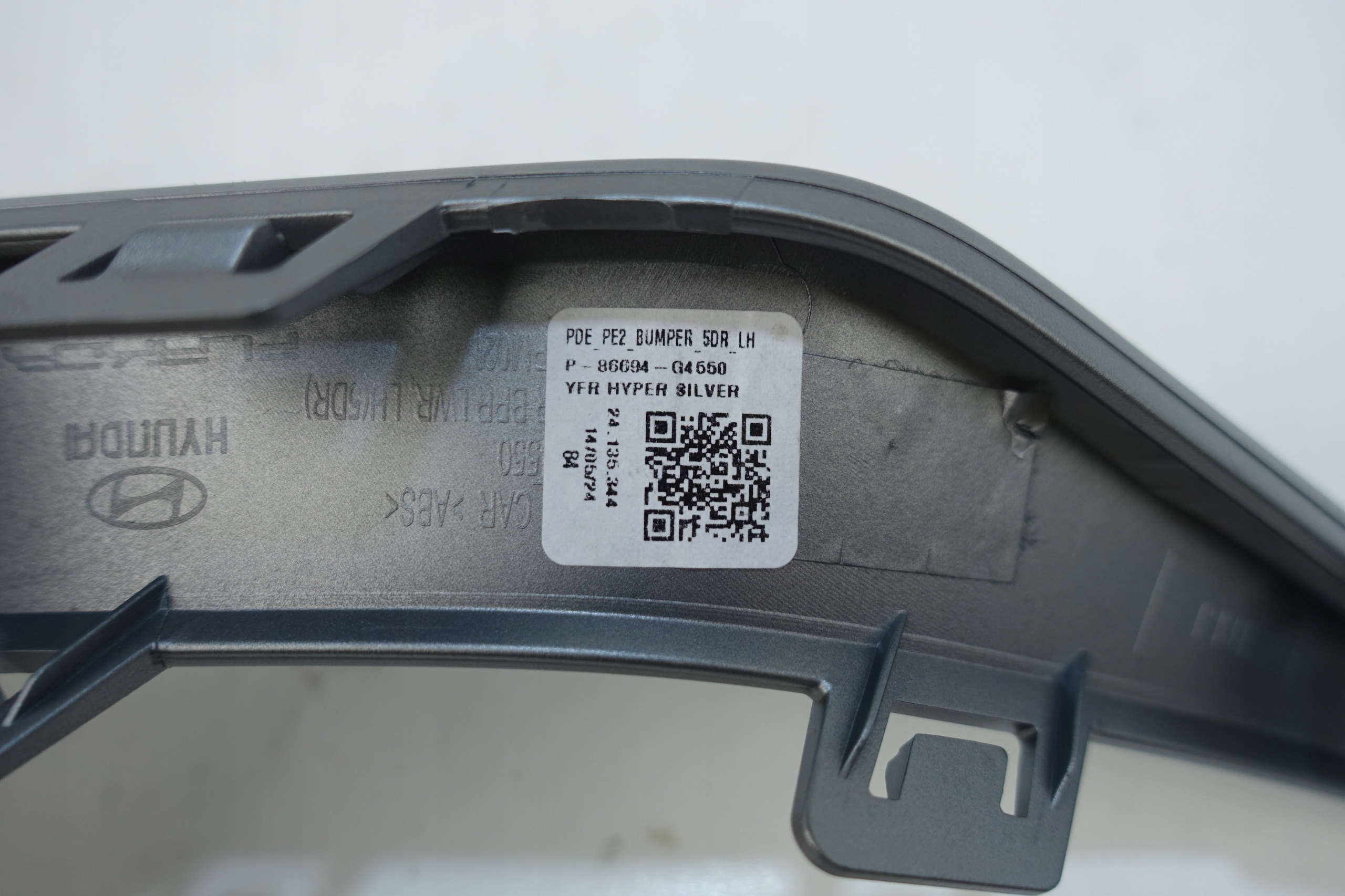 HYUNDAI I30 III lišta nárazníku levý záď 86694-G4550