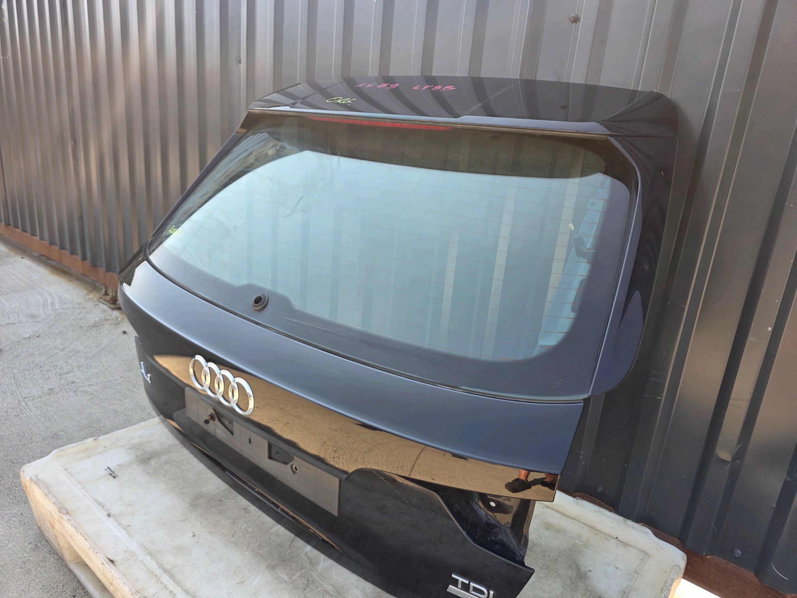 boot door rear AUDI A4 B9 AVANT KOMBI LY9B original !!!
