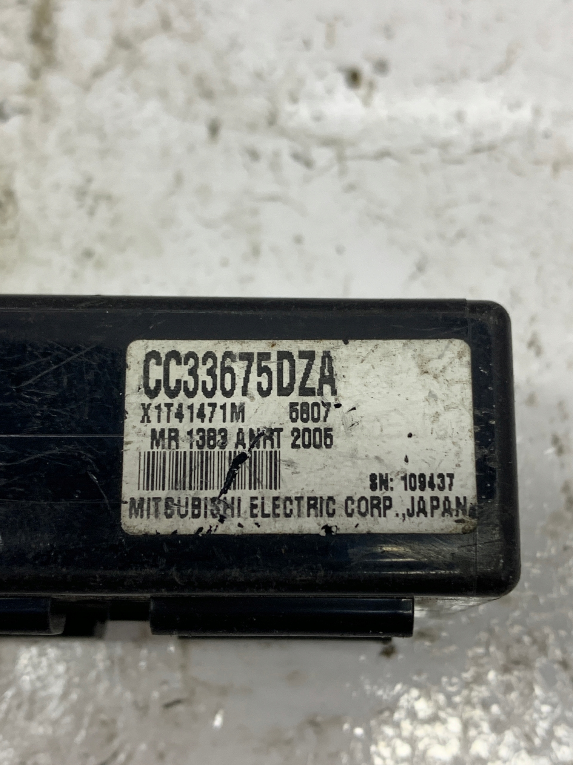 module control unit of a lock CC33675DZA MAZDA