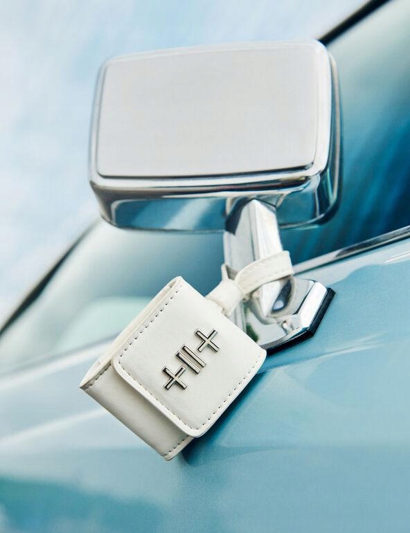 JENNYFER ETUI NA SŁUCHAWKI AIRPODS CP2 WS1__7X6CM Marka inna