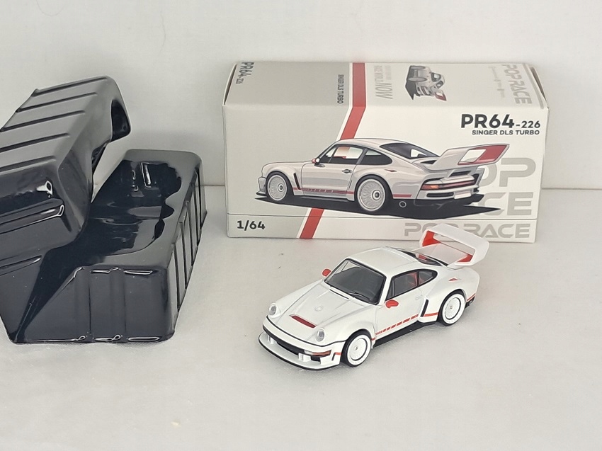 Pop Race 1:64 Porsche Singer DLS Turbo (Track) white PR640226